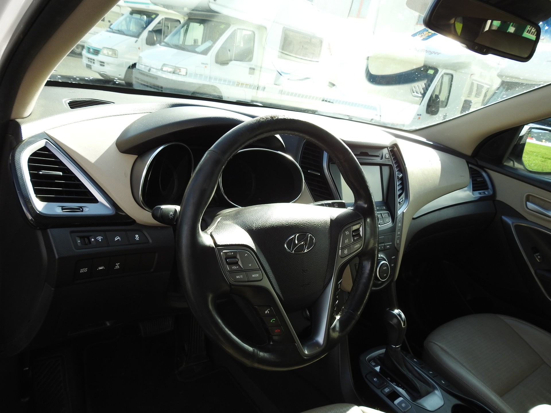 HYUNDAI Santa Fe 2.2 CRDI Premium 4WD Automatic-image-12