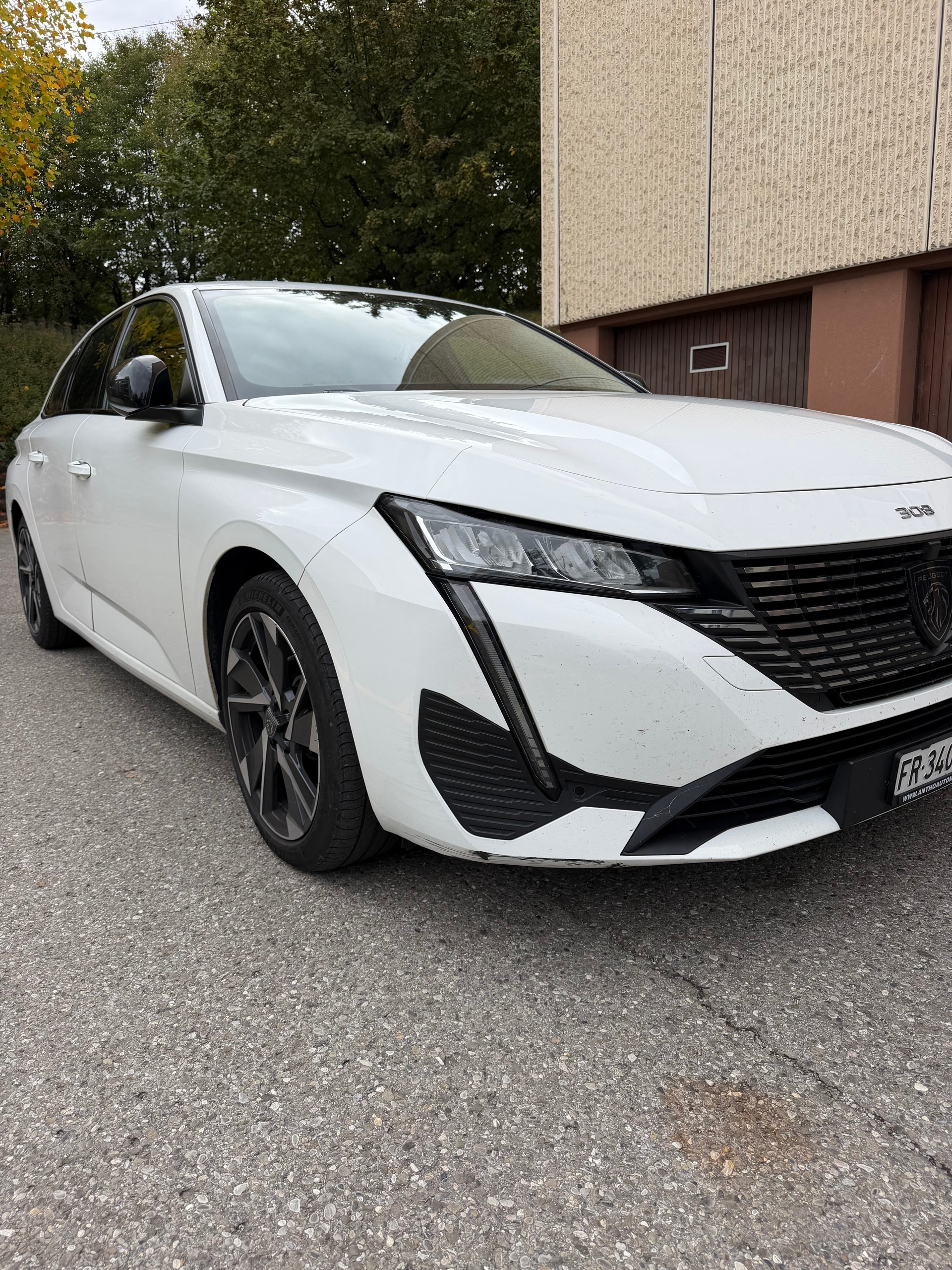 PEUGEOT 1.5 BlueHDi Allure Pack-image-4