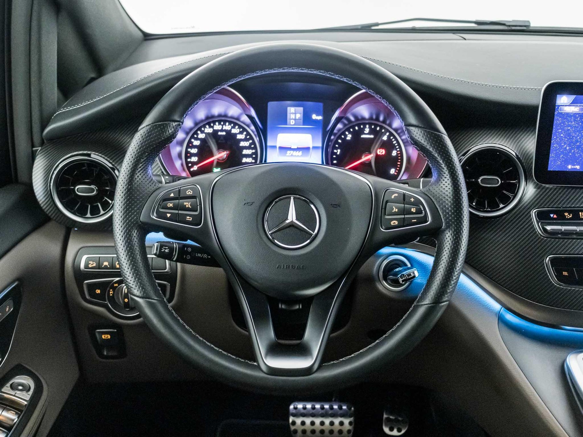 MERCEDES-BENZ V 300 d 4MATIC L-image-10