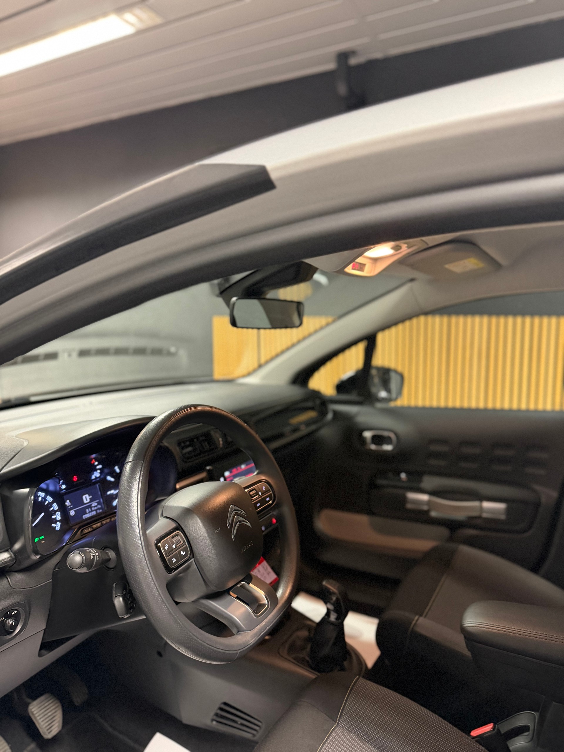 CITROEN C3 1.2i PureTech Feel, frisch ab MFK!-image-5