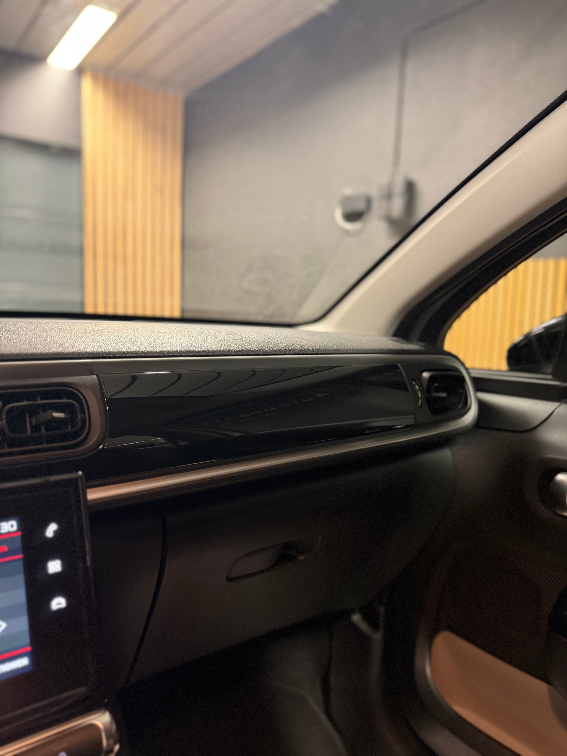 CITROEN C3 1.2i PureTech Feel, frisch ab MFK!-image-15