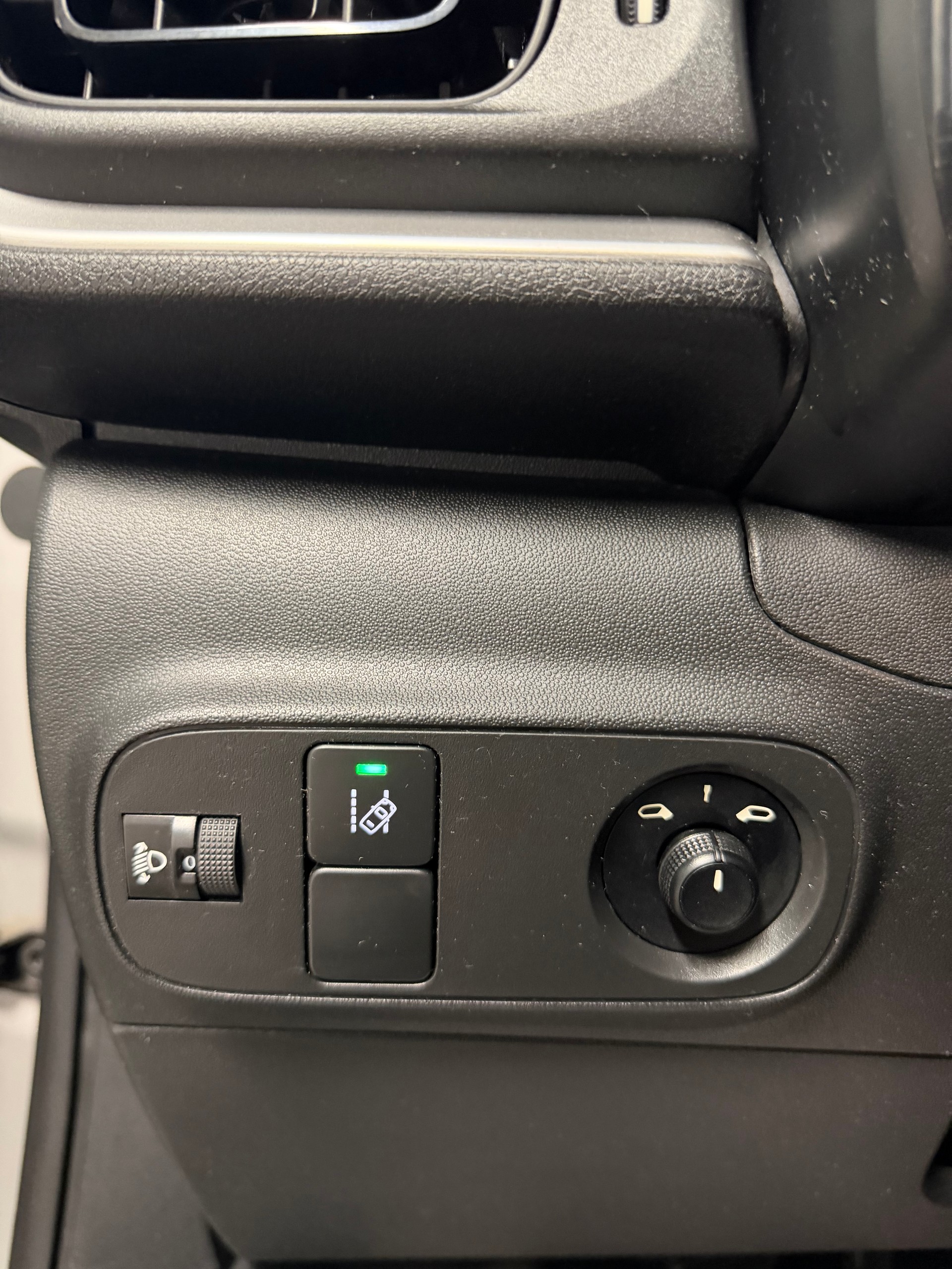 CITROEN C3 1.2i PureTech Feel, frisch ab MFK!-image-11