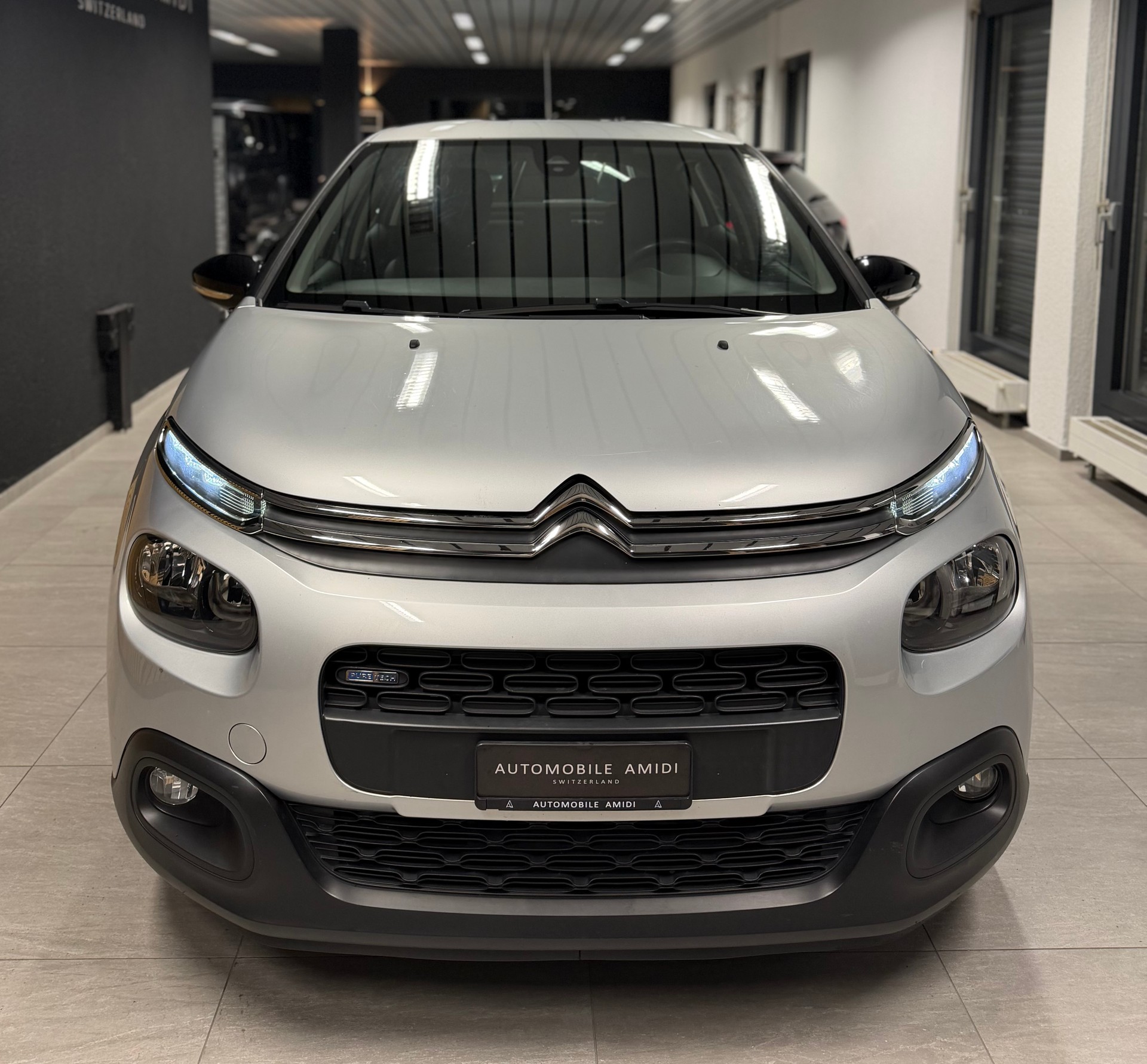 CITROEN C3 1.2i PureTech Feel, frisch ab MFK!-image-1