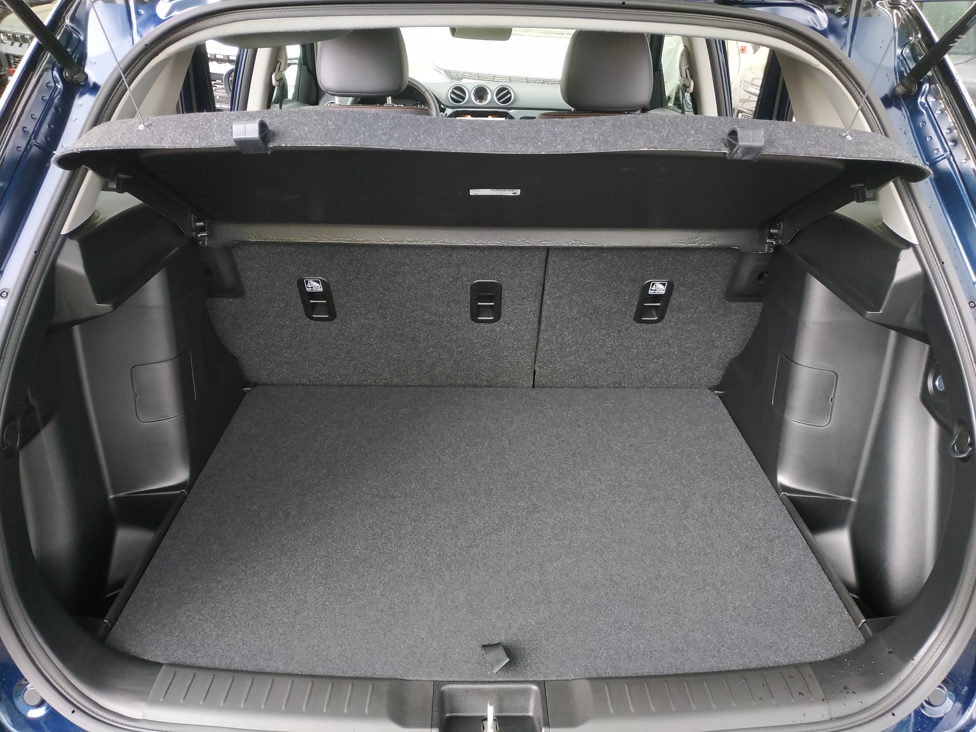 SUZUKI Vitara 1.4 Boosterjet Black Edition Top 4x4 Hybrid Automatic-image-25