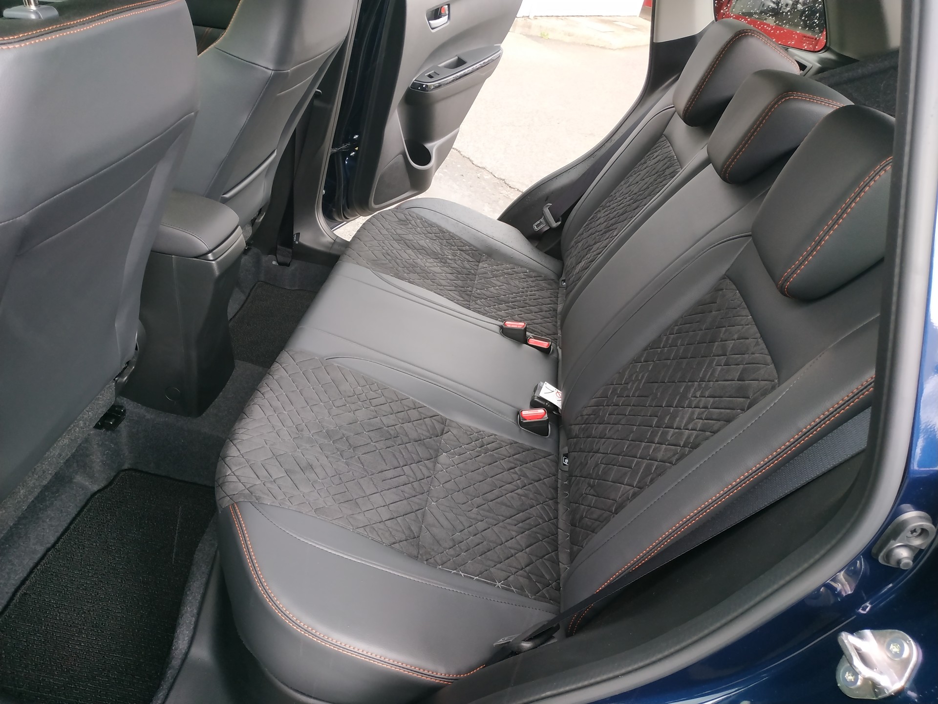 SUZUKI Vitara 1.4 Boosterjet Black Edition Top 4x4 Hybrid Automatic-image-23