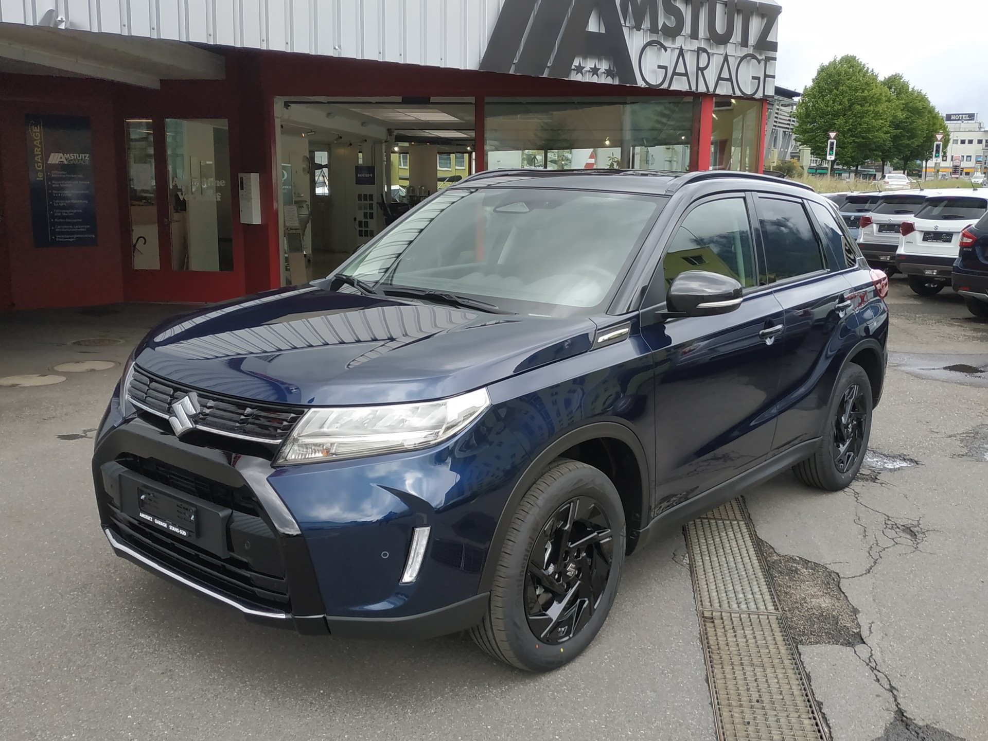 SUZUKI Vitara 1.4 Boosterjet Black Edition Top 4x4 Hybrid Automatic-image-0