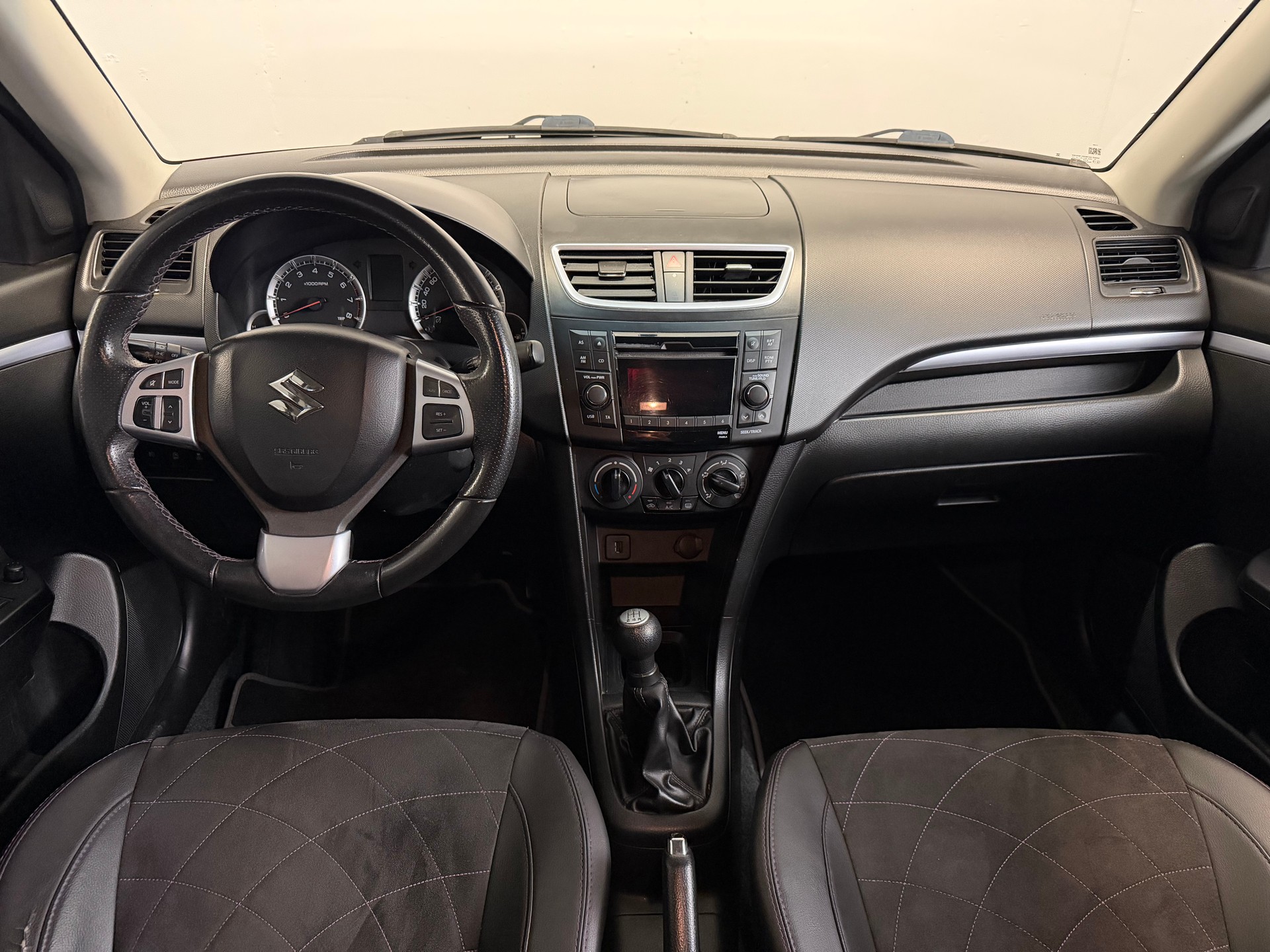 SUZUKI Swift 1.2i 16V PizSulai Top 4x4-image-12