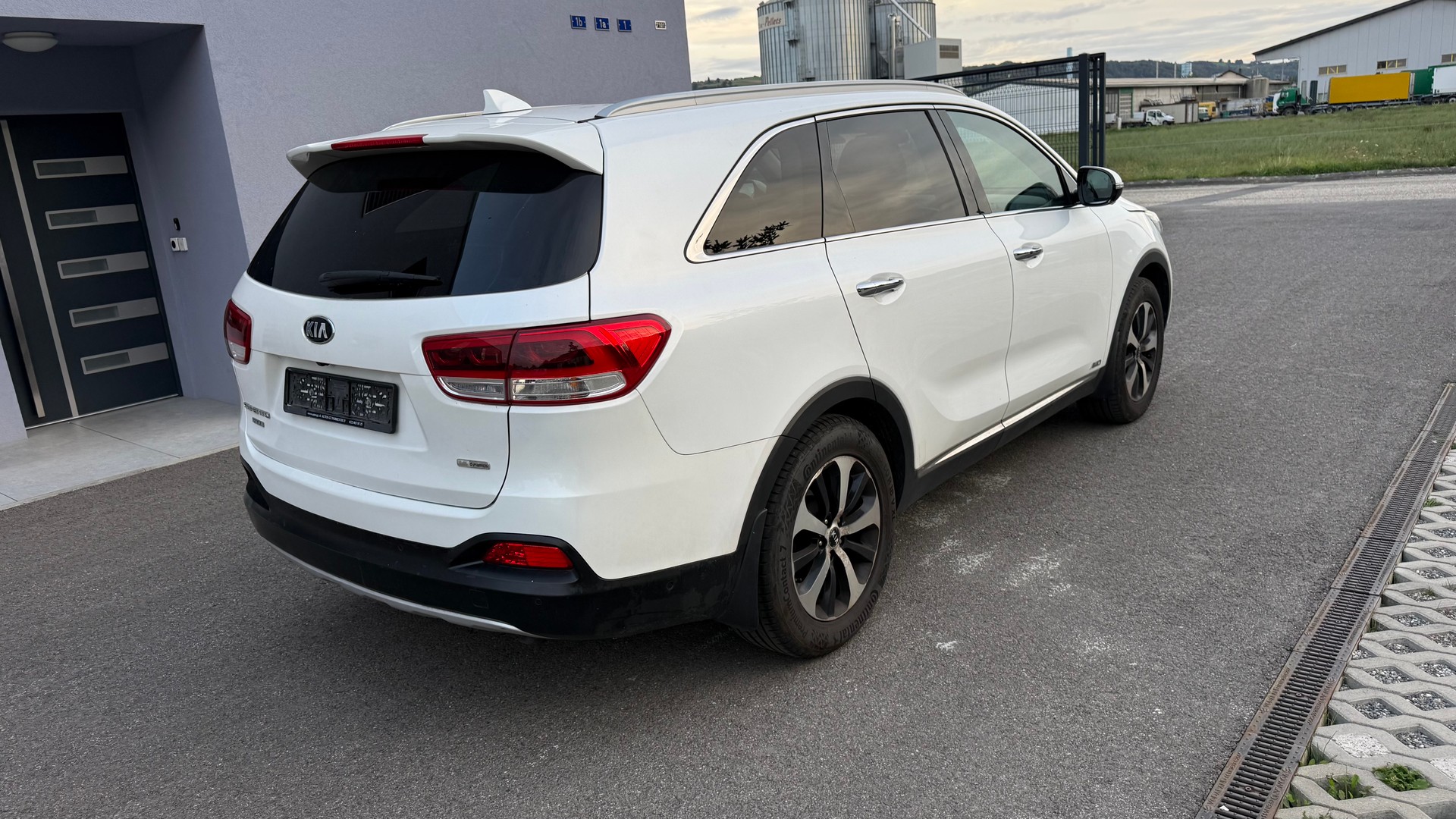 KIA Sorento 2.2 CRDI Style 7P. Automatic-image-4
