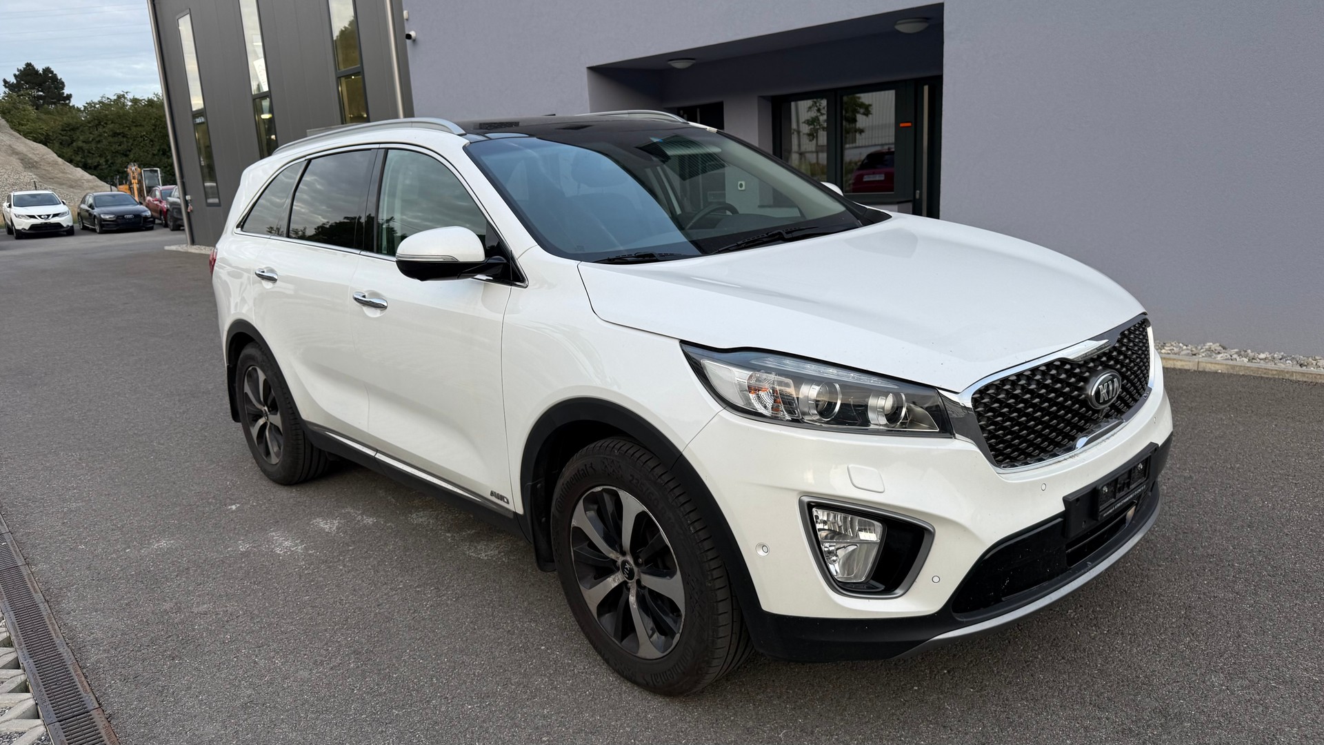 KIA Sorento 2.2 CRDI Style 7P. Automatic-image-2