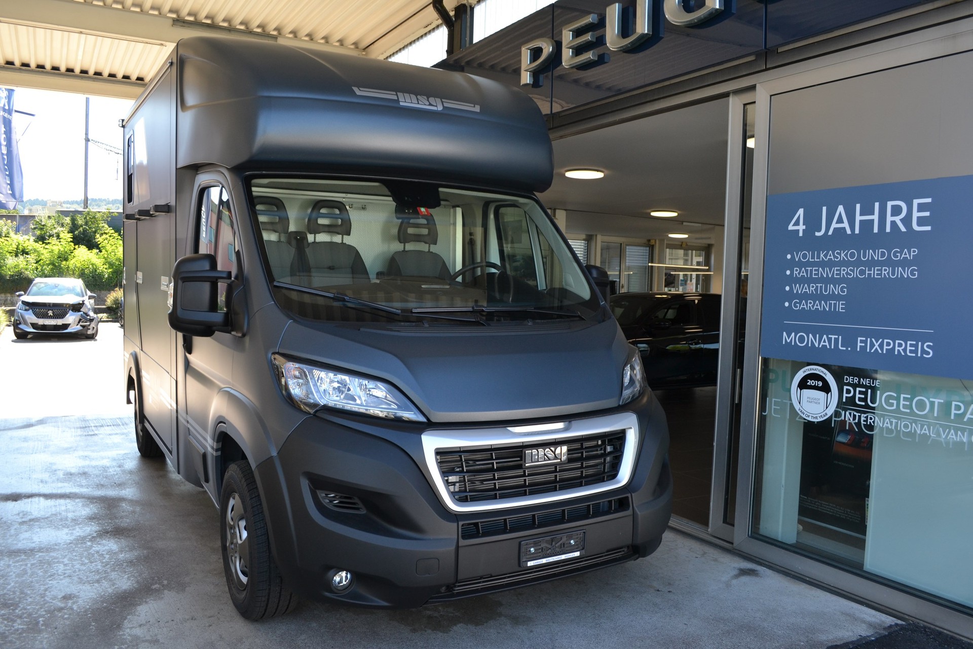 PEUGEOT Boxer 2.2 HDI 335 Pro L2-showroom-element-1