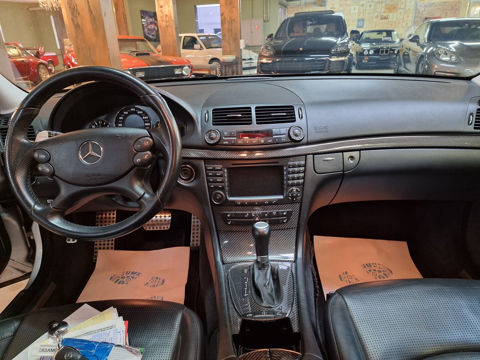 MERCEDES-BENZ E 63 AMG Avantgarde 7G-Tronic-image-10