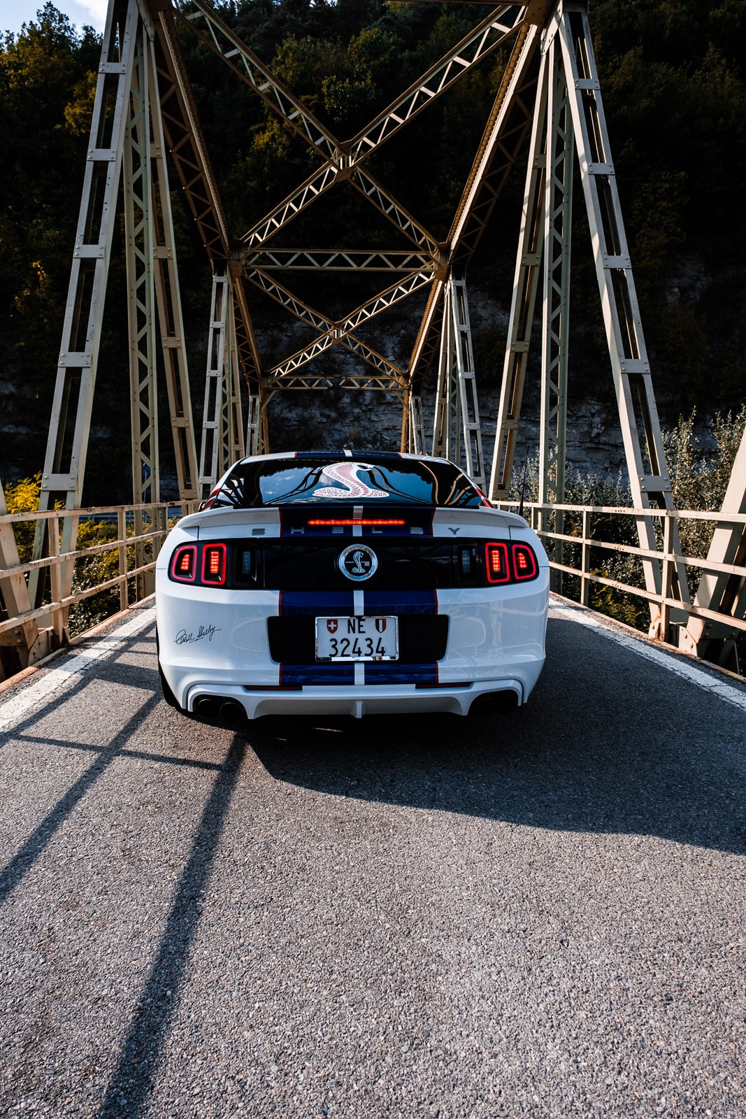 FORD MUSTANG Shelby GT500-image-2
