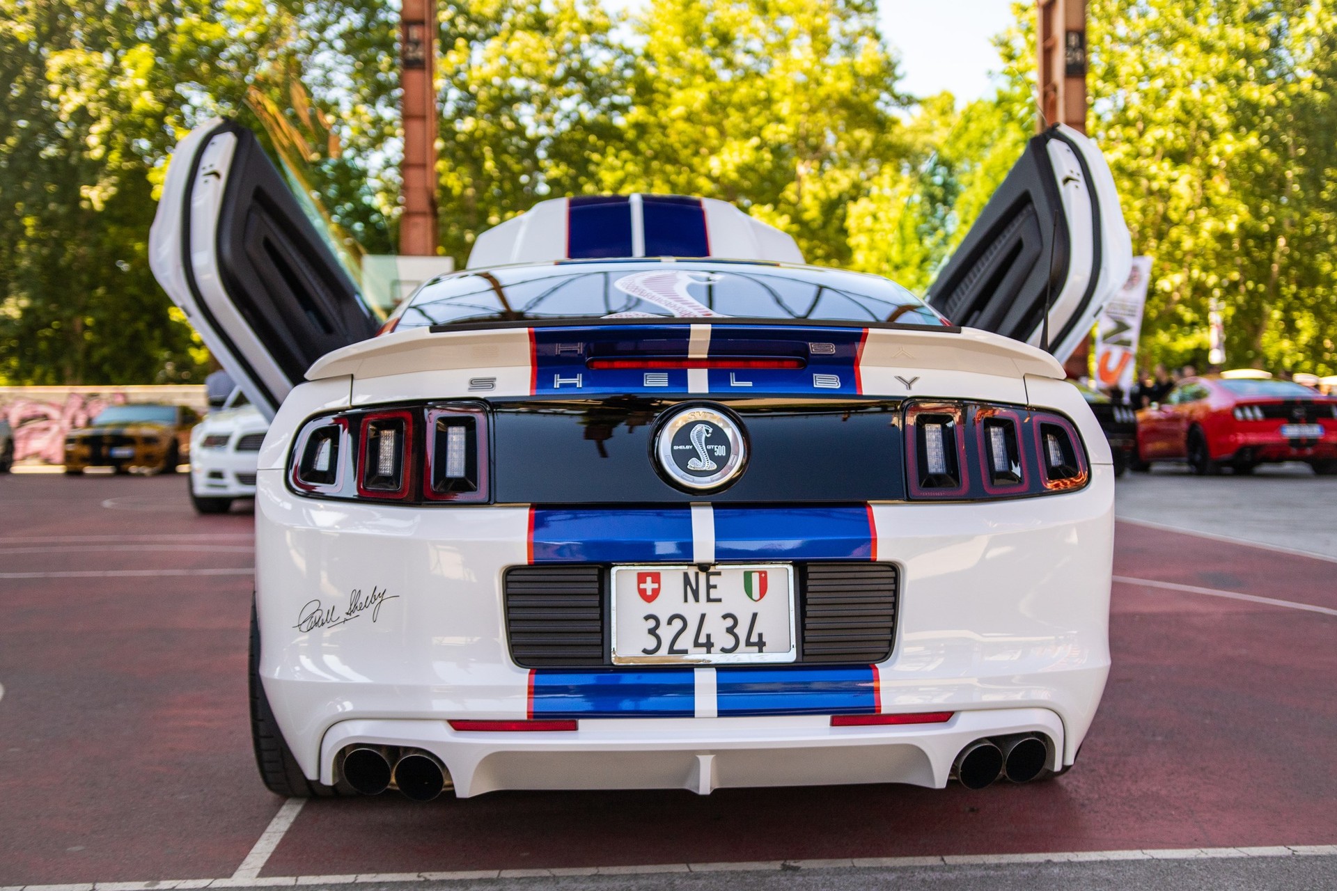 FORD MUSTANG Shelby GT500-image-4