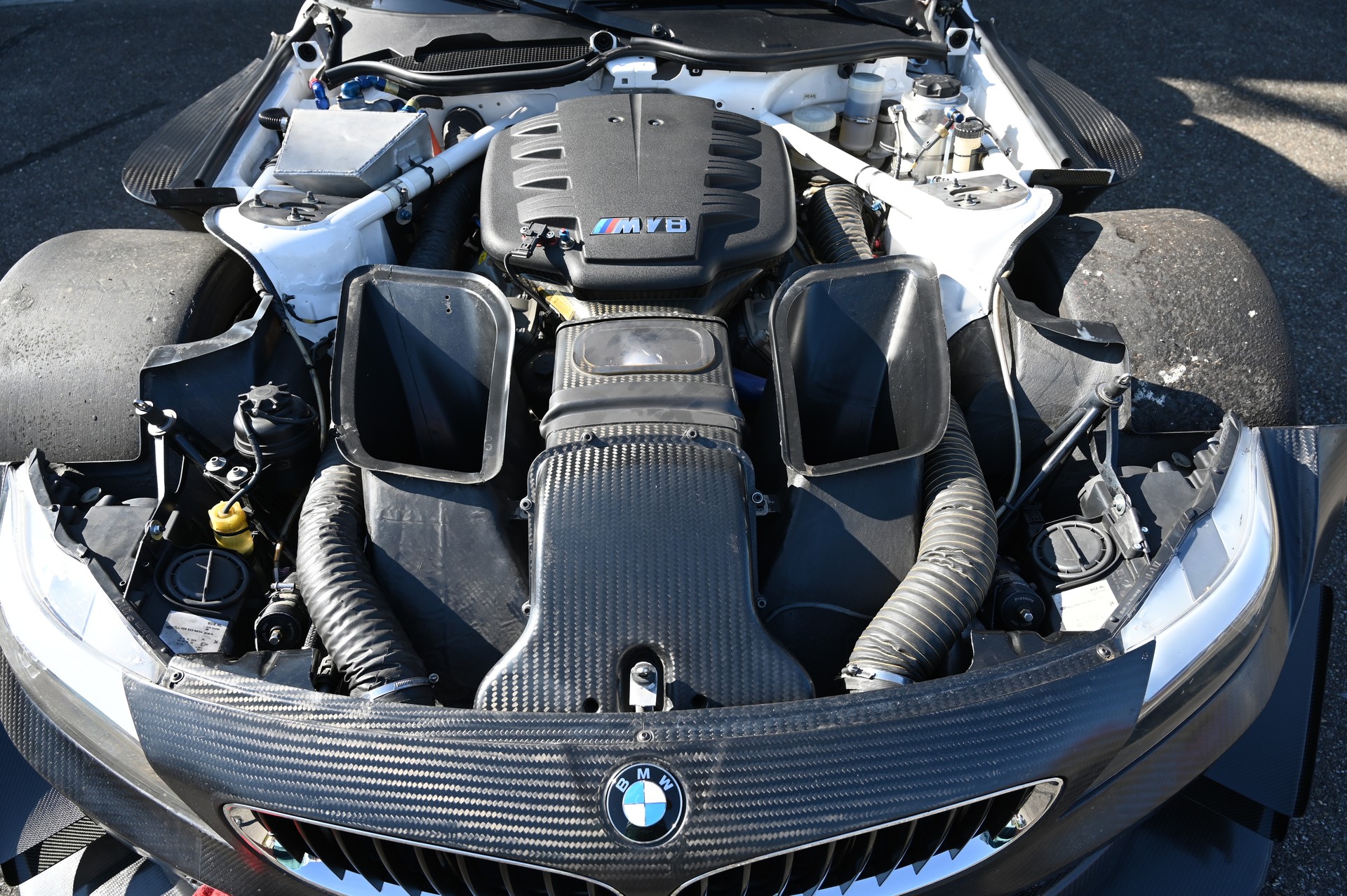 BMW Z4 GT3-image-10