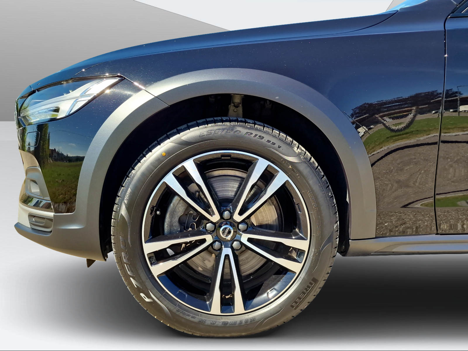 VOLVO V90 Cross Country 2.0 B6 AWD-image-8