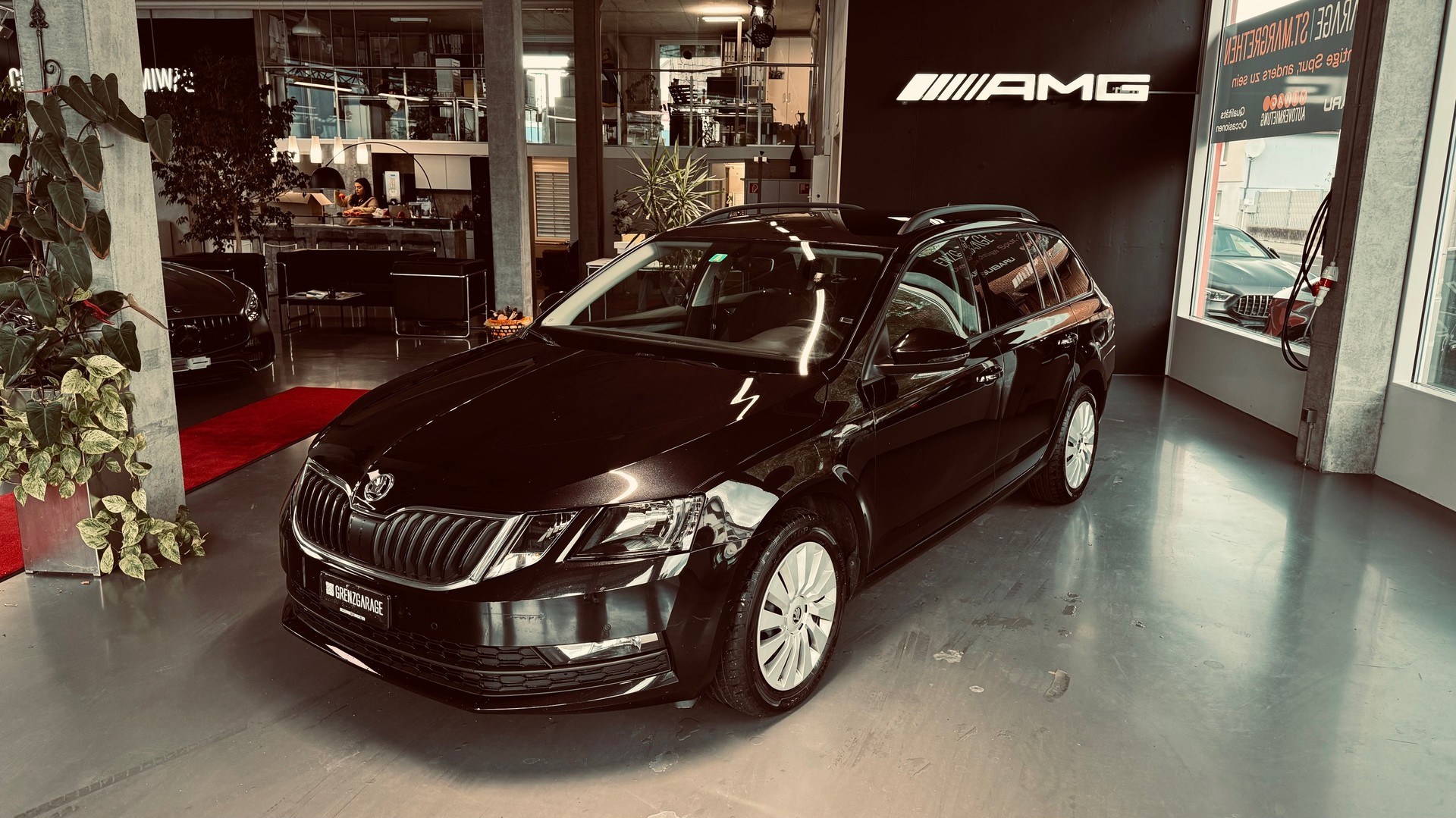 SKODA Octavia Combi 2.0 TDI Ambition DSG-image-0