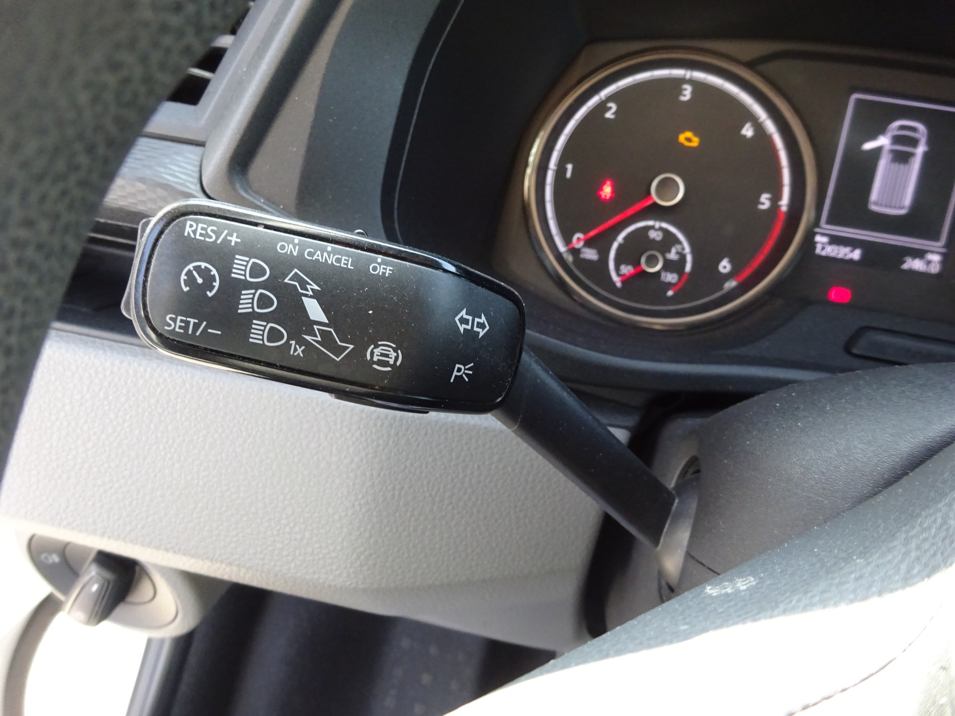 VW T6.1 2.0 TDI-image-14