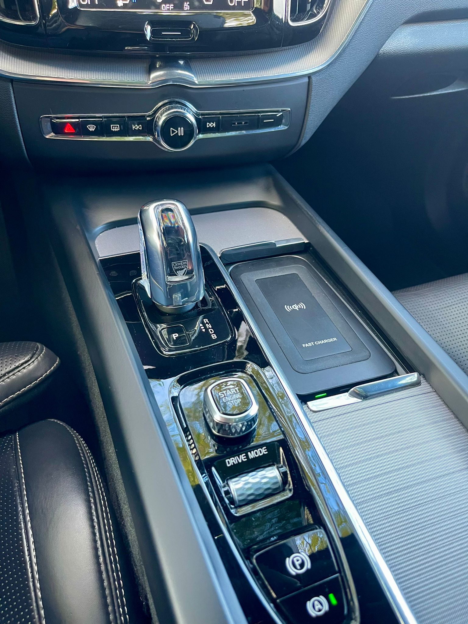 VOLVO T8 eAWD Inscription-image-6