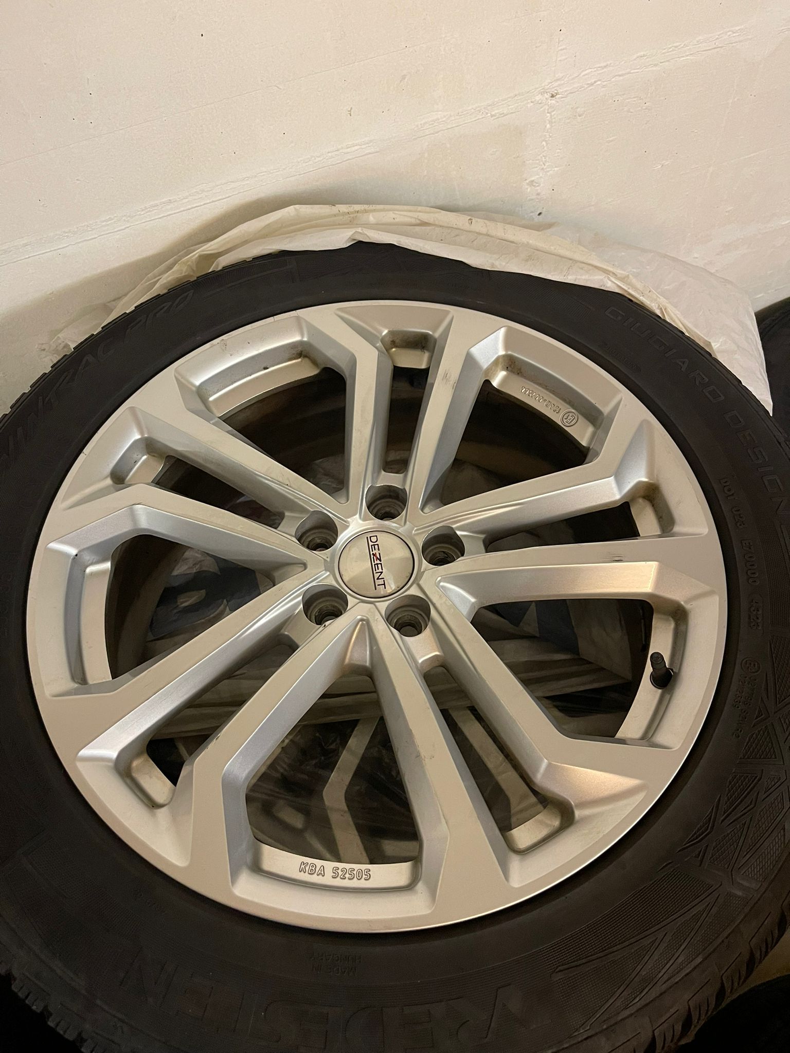 VOLVO T8 eAWD Inscription-image-16