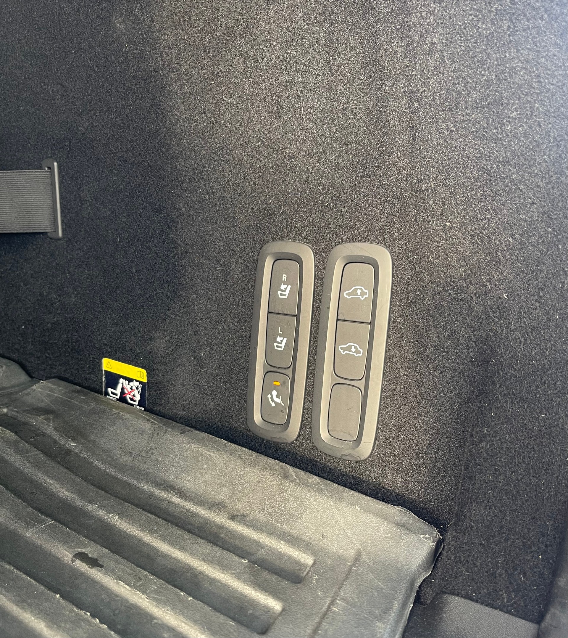 VOLVO T8 eAWD Inscription-image-15