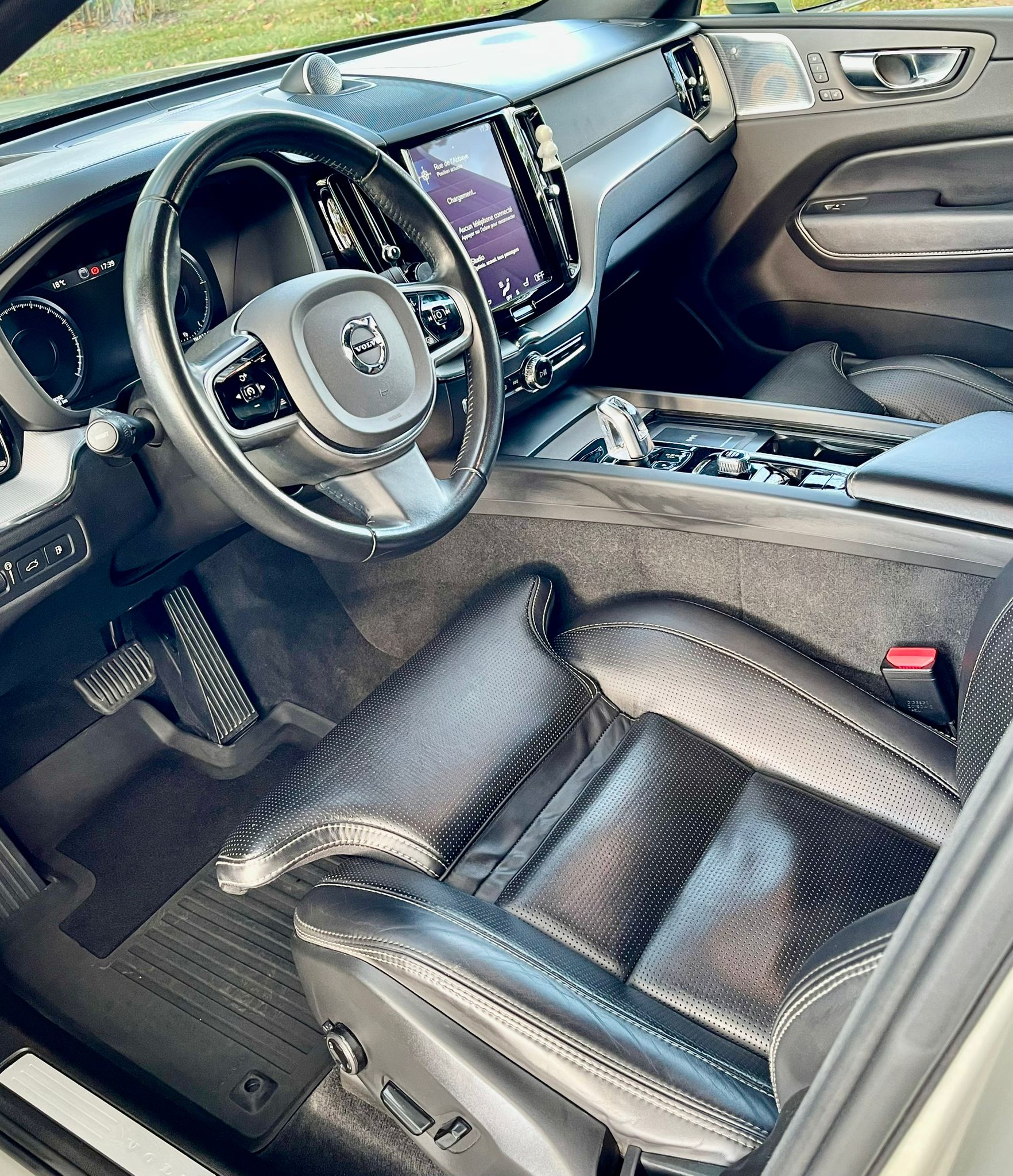 VOLVO T8 eAWD Inscription-image-5