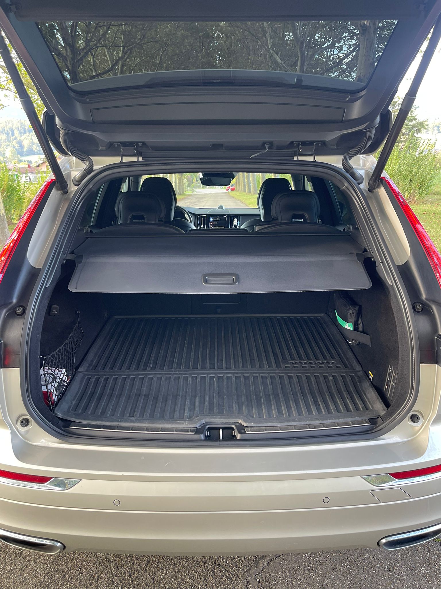 VOLVO T8 eAWD Inscription-image-14