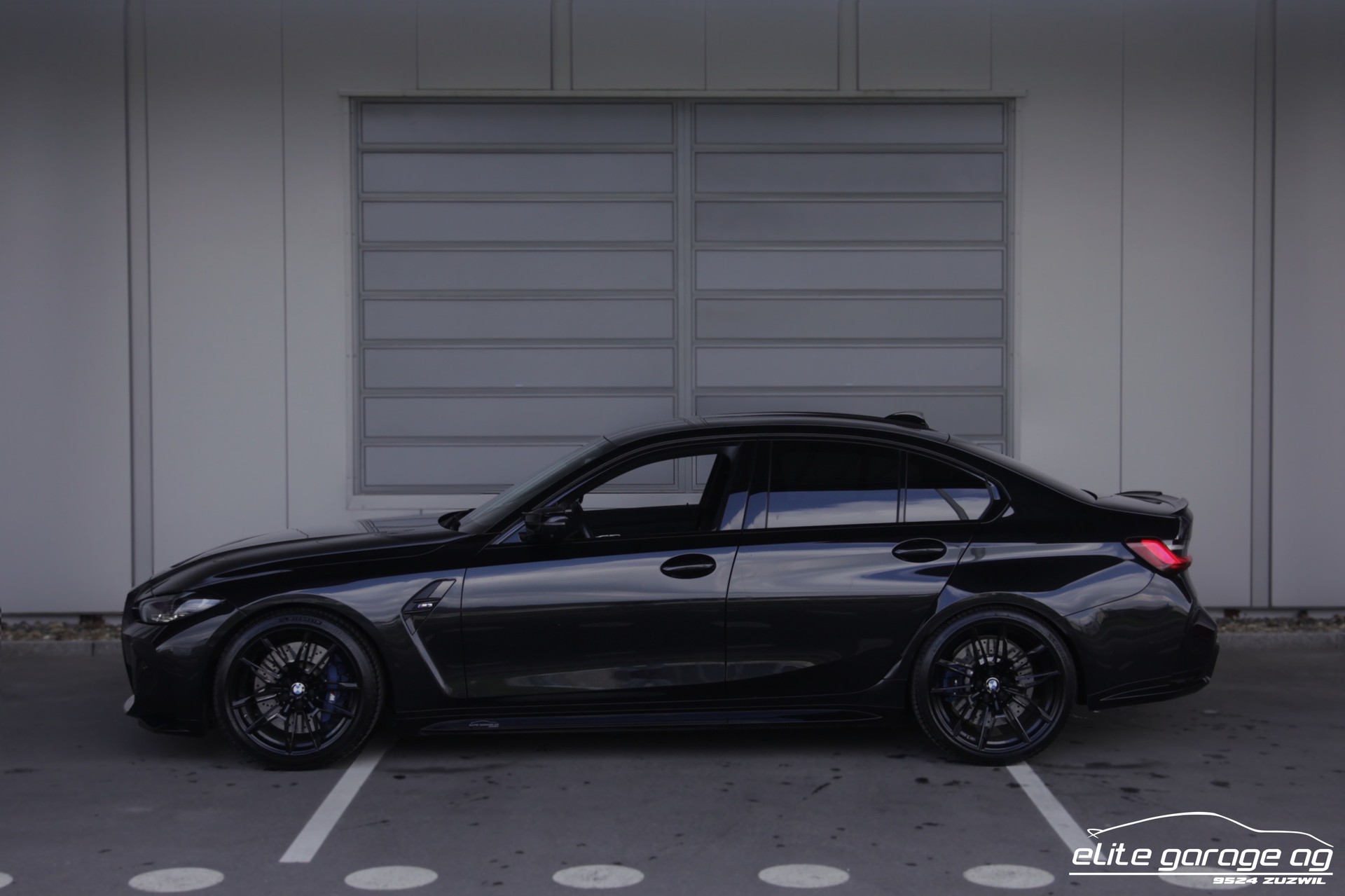 BMW M3 HANDSCHALTER ALL BLACK-image-1