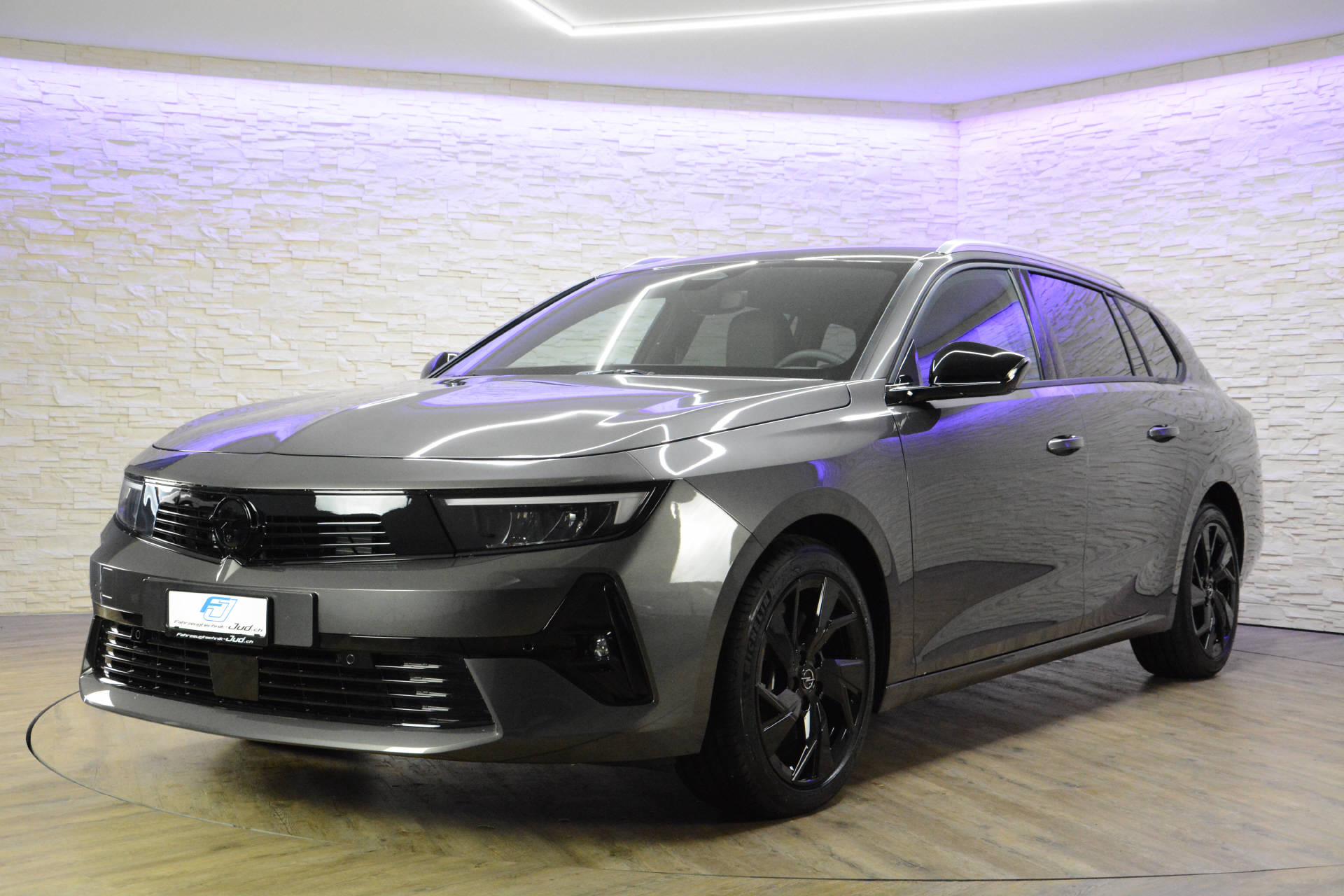OPEL Astra Sports Tourer 1.6 T PHEV 180 Swiss Plus-image-0