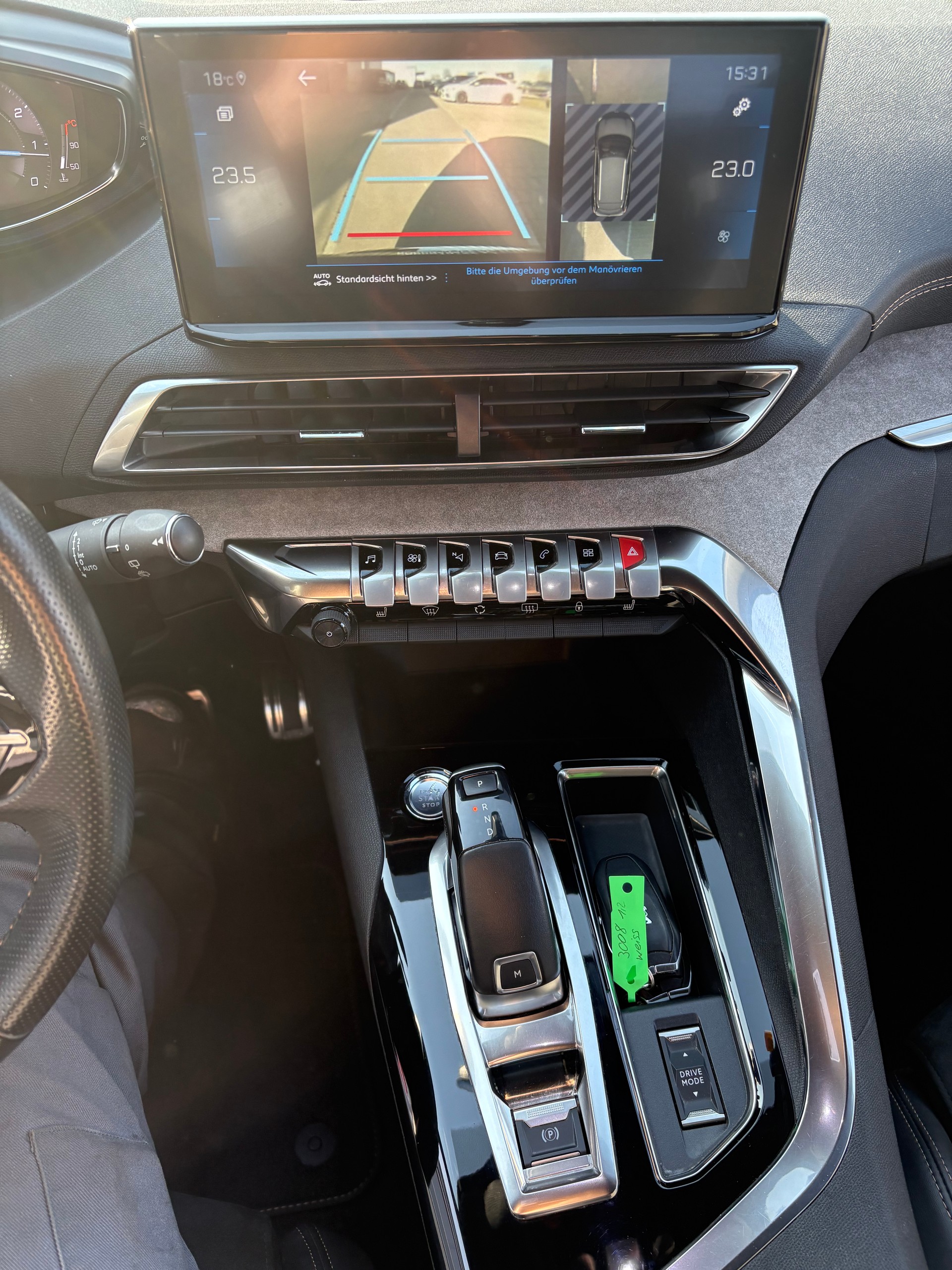 PEUGEOT 3008 1.2 PureTech GT-image-9