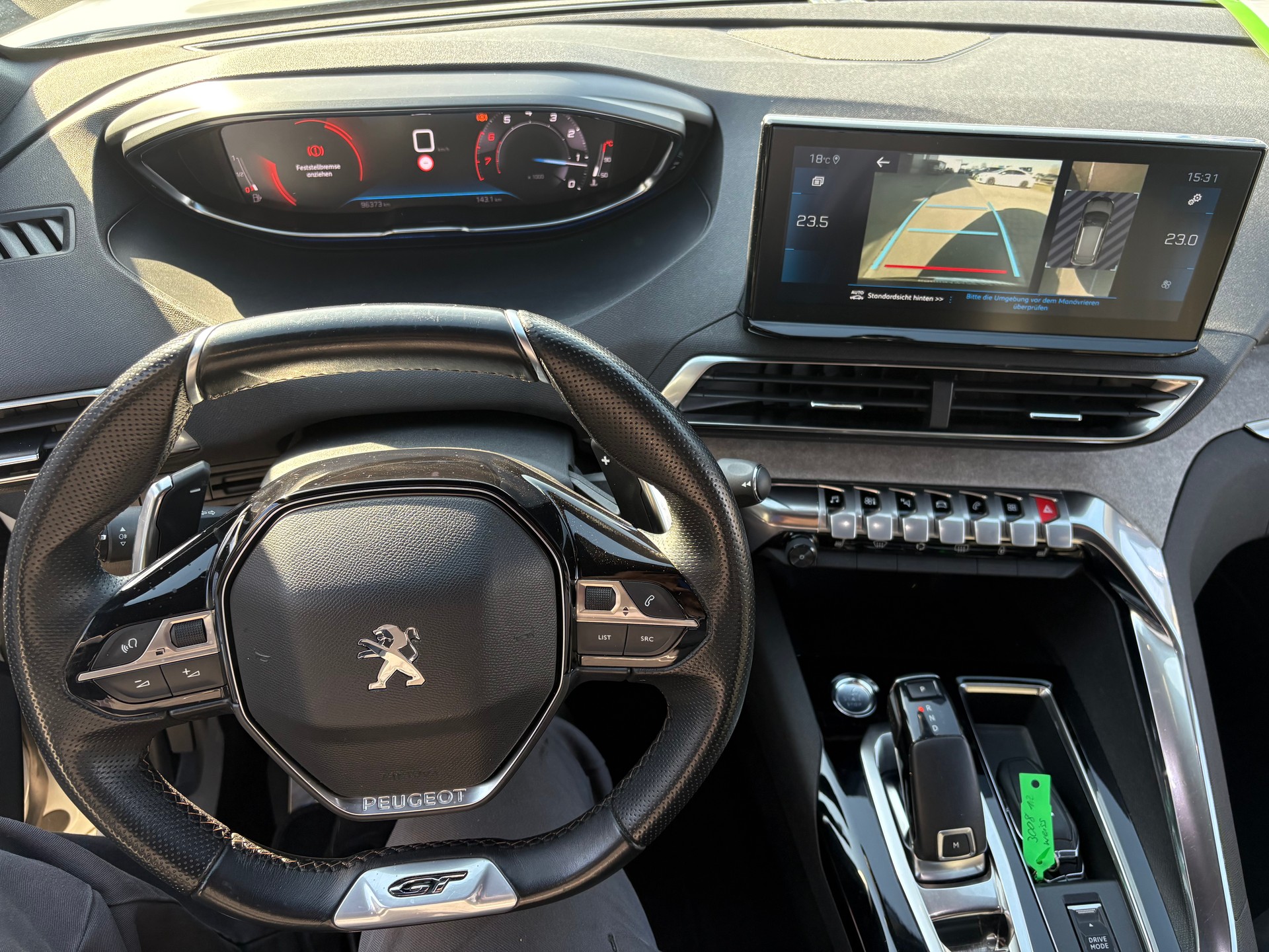 PEUGEOT 3008 1.2 PureTech GT-image-10