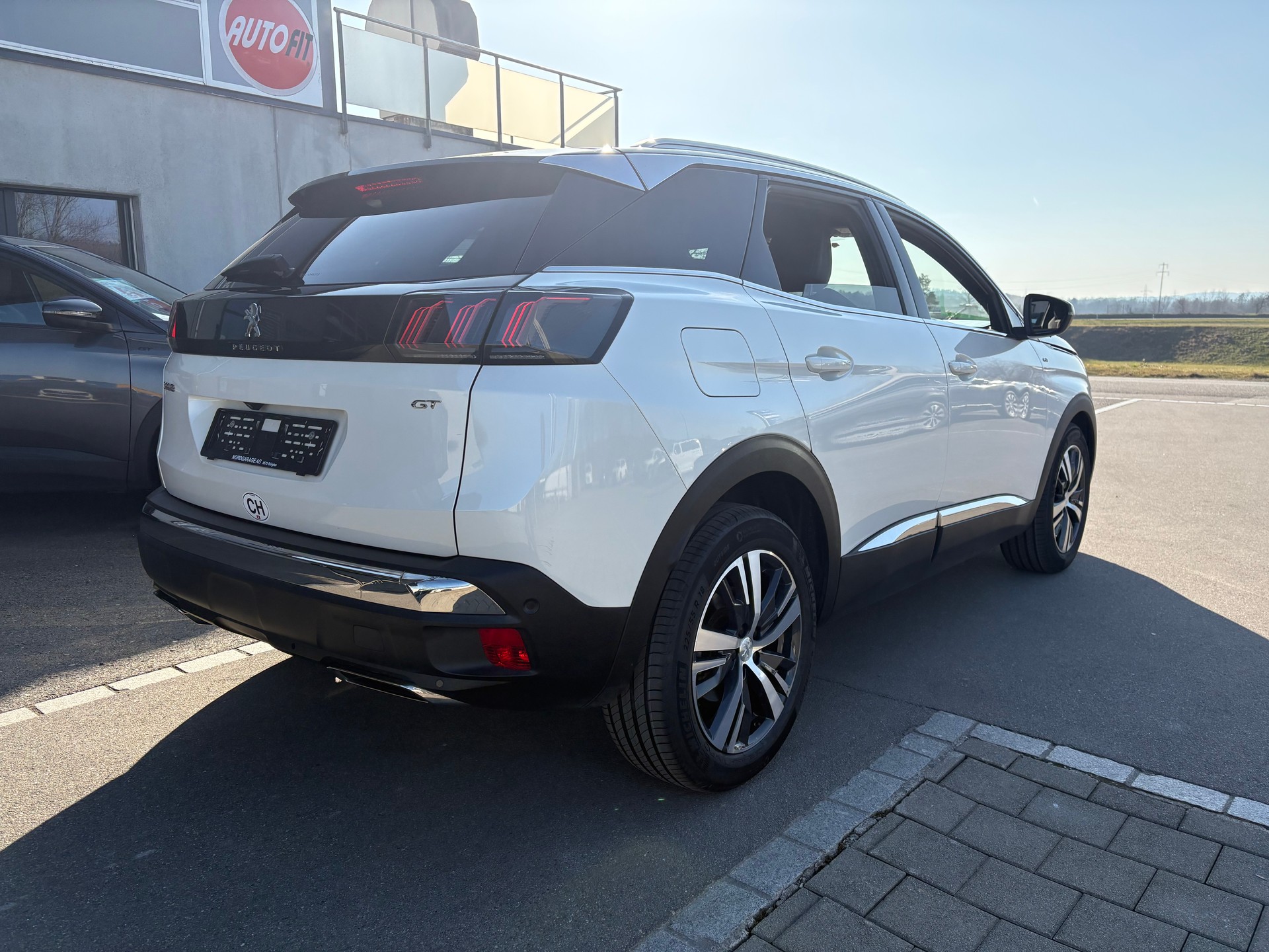 PEUGEOT 3008 1.2 PureTech GT-image-3