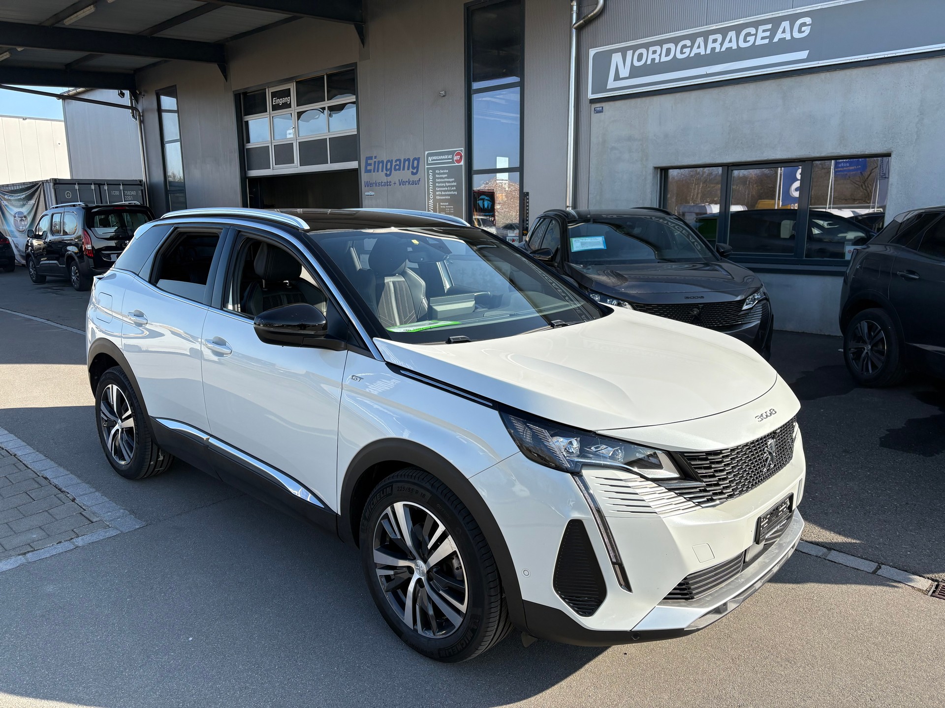 PEUGEOT 3008 1.2 PureTech GT