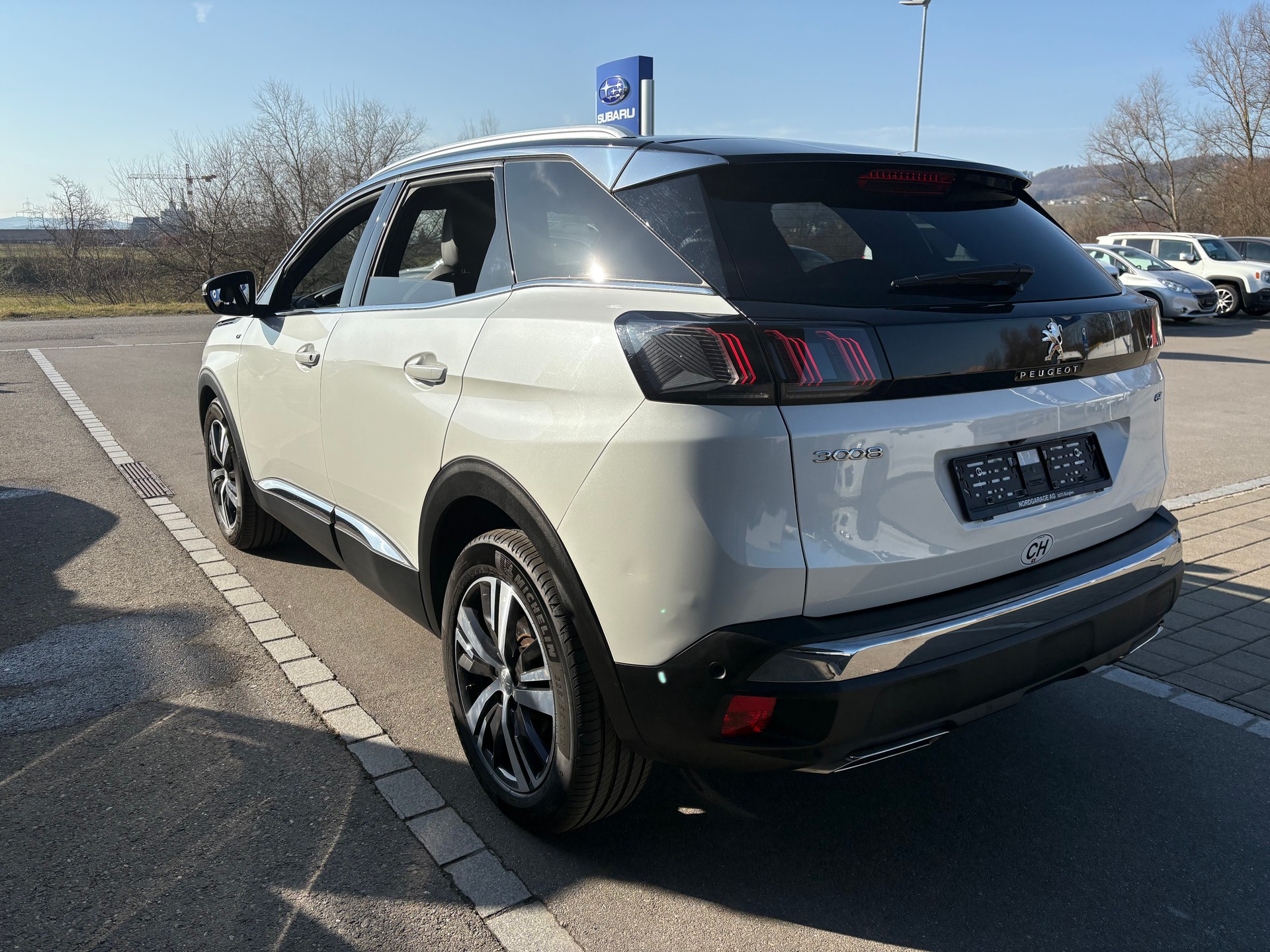 PEUGEOT 3008 1.2 PureTech GT-image-4
