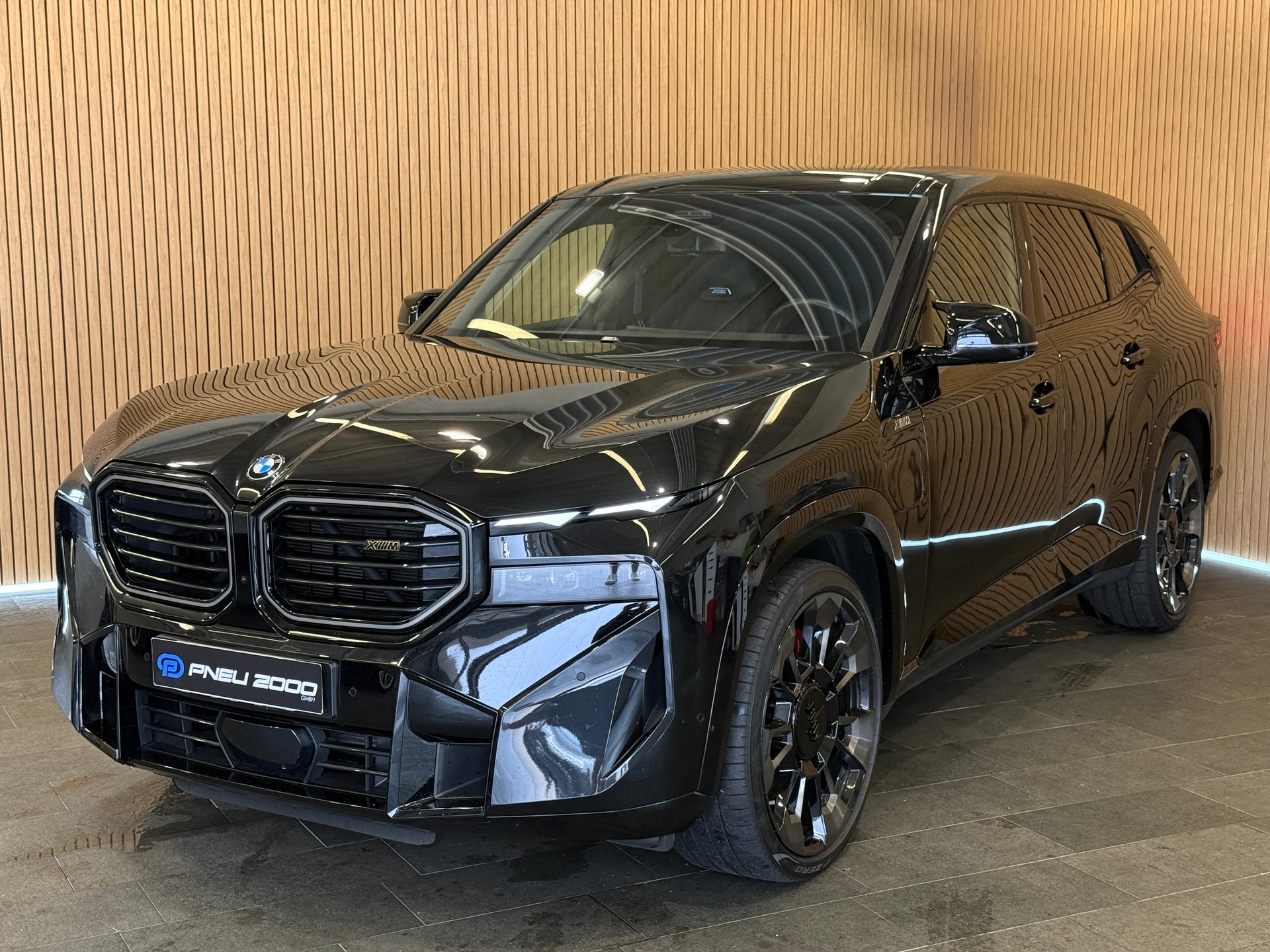 BMW XM xDrive PHEV Steptronic * GRATIS SERVICE*-image-0