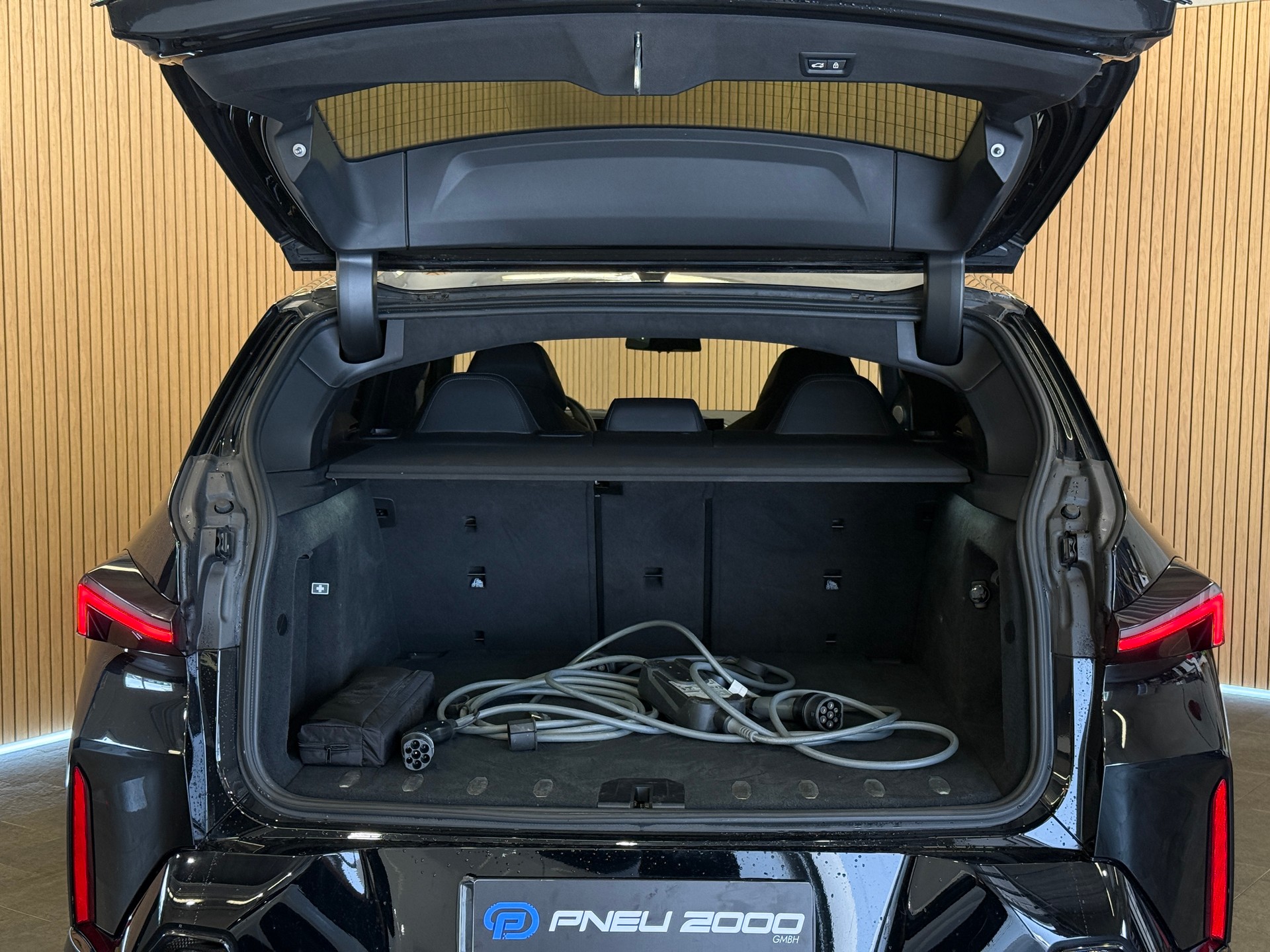 BMW XM xDrive PHEV Steptronic * GRATIS SERVICE*-image-5