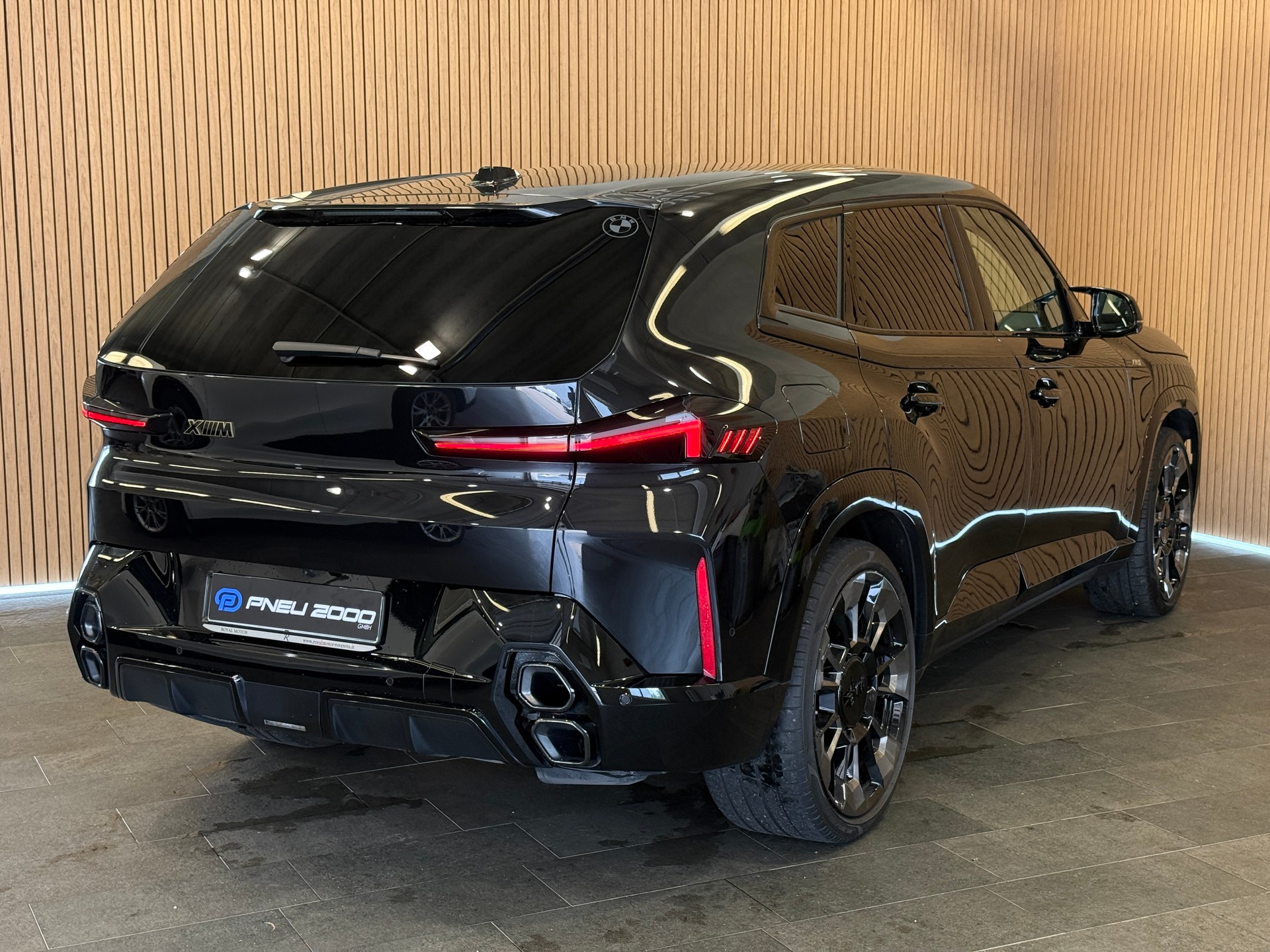 BMW XM xDrive PHEV Steptronic * GRATIS SERVICE*-image-3