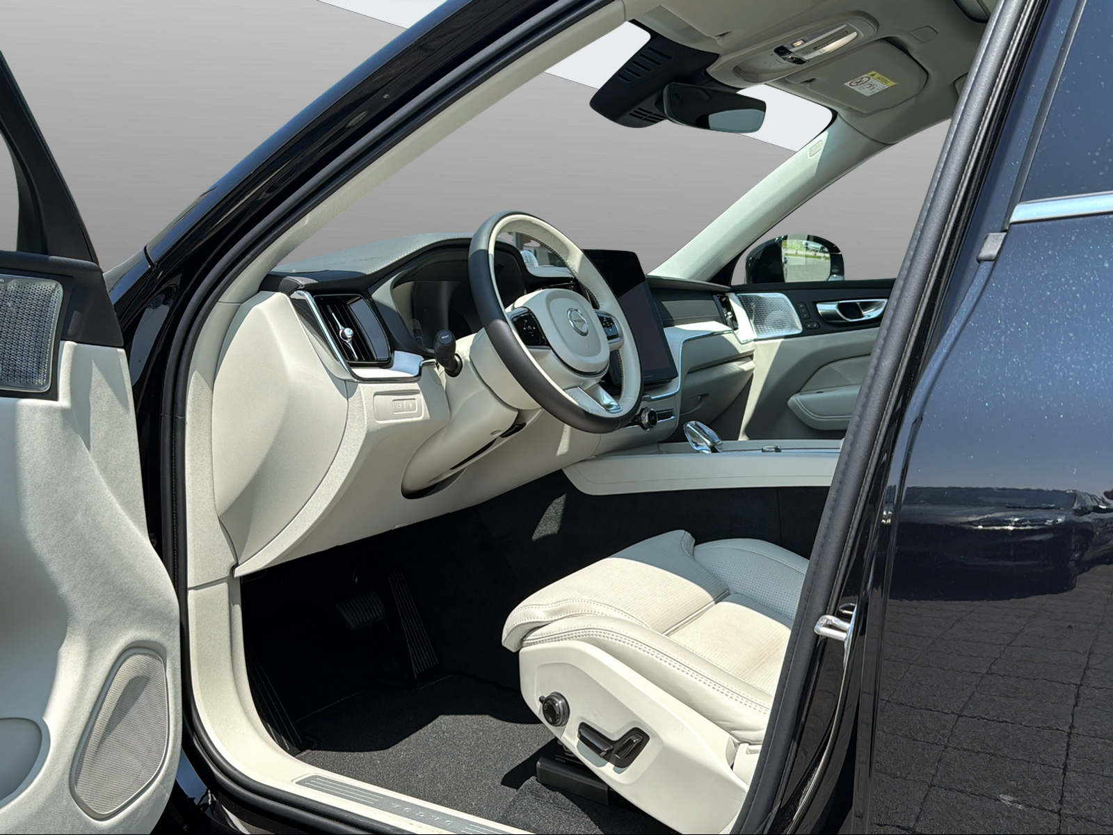 VOLVO XC60 2.0 T8 TE Ultra Bright eAWD-image-9