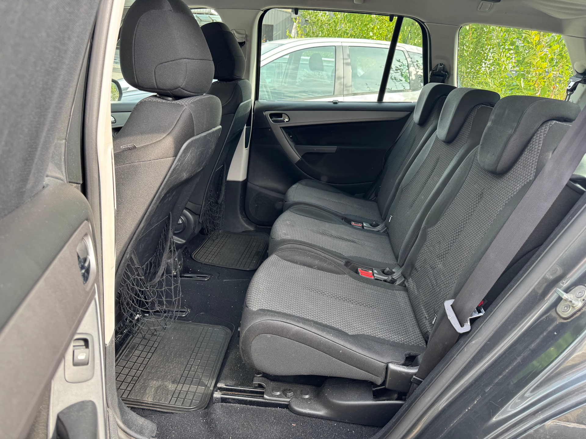 CITROEN Grand C4 Picasso 1.6 HDI 16V Attraction ** 07x Sitze ** Klima-auto ** Tempomat ** Letzte MFK 06.03.2023-image-2