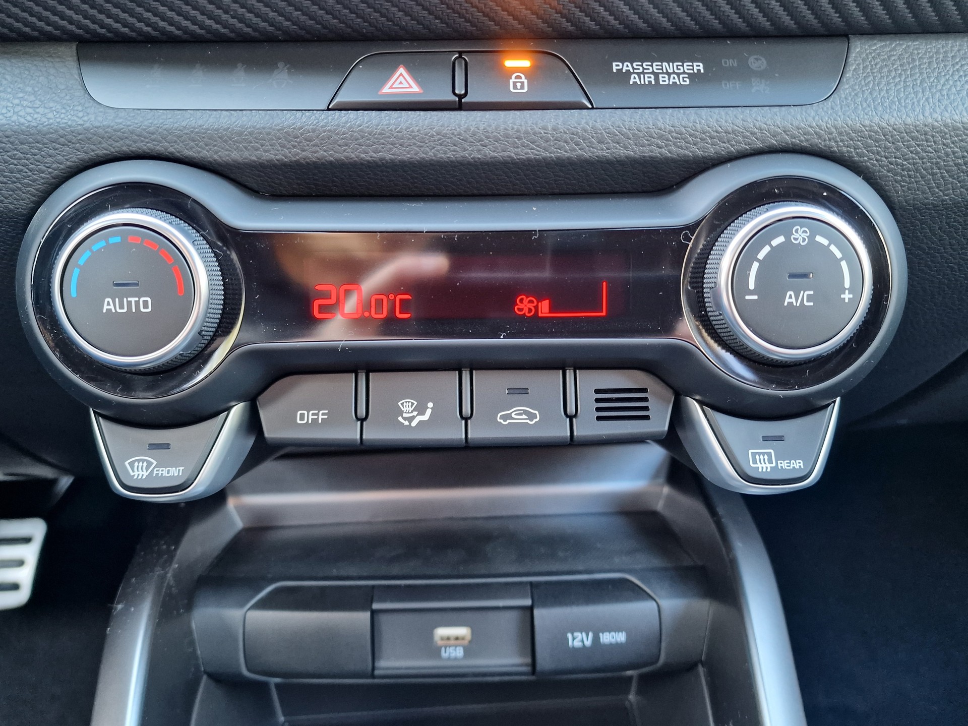KIA Stonic 1.0 T-GDI GT-Line DCT-image-11