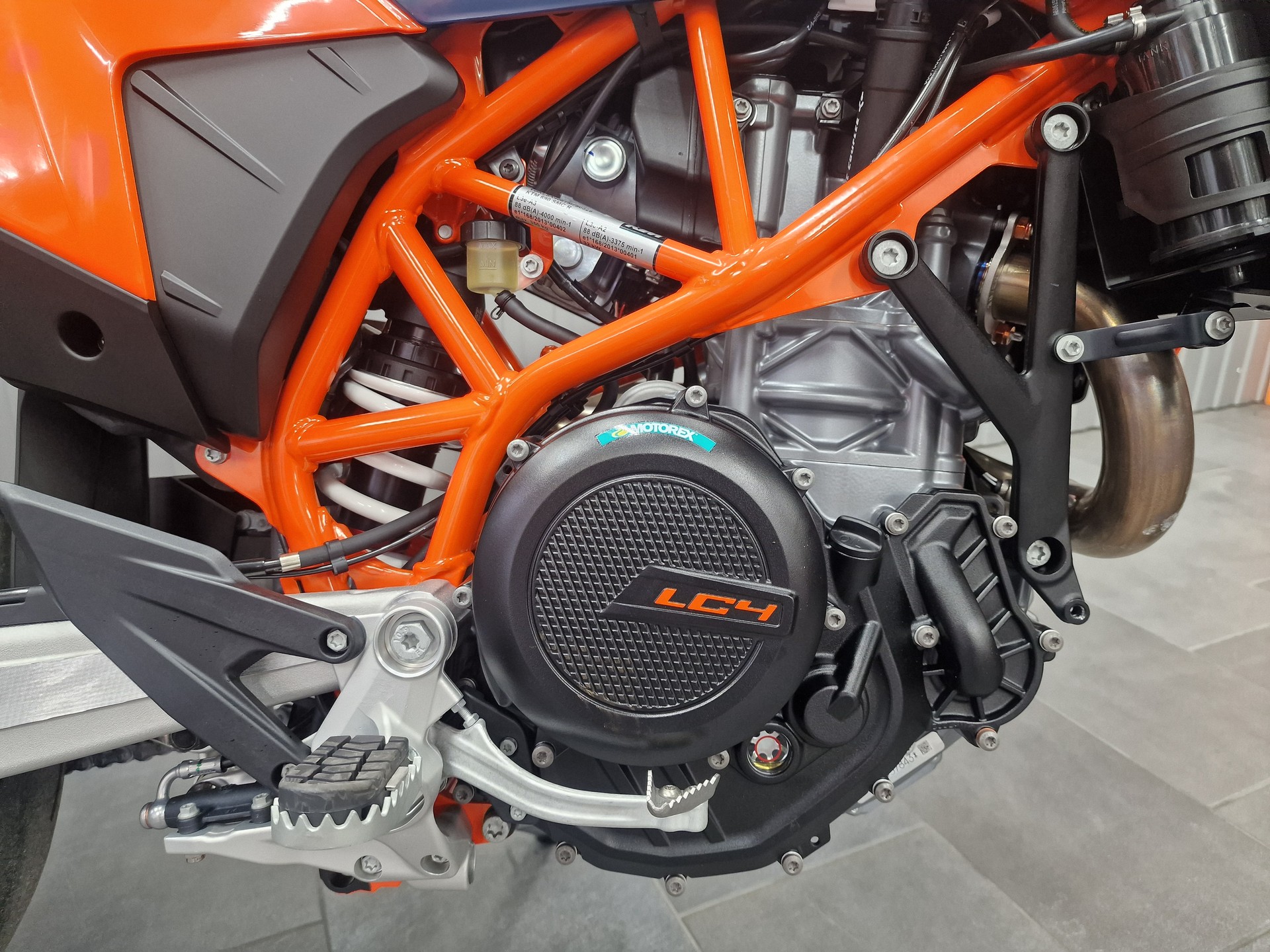 KTM 690 SMC R-image-4