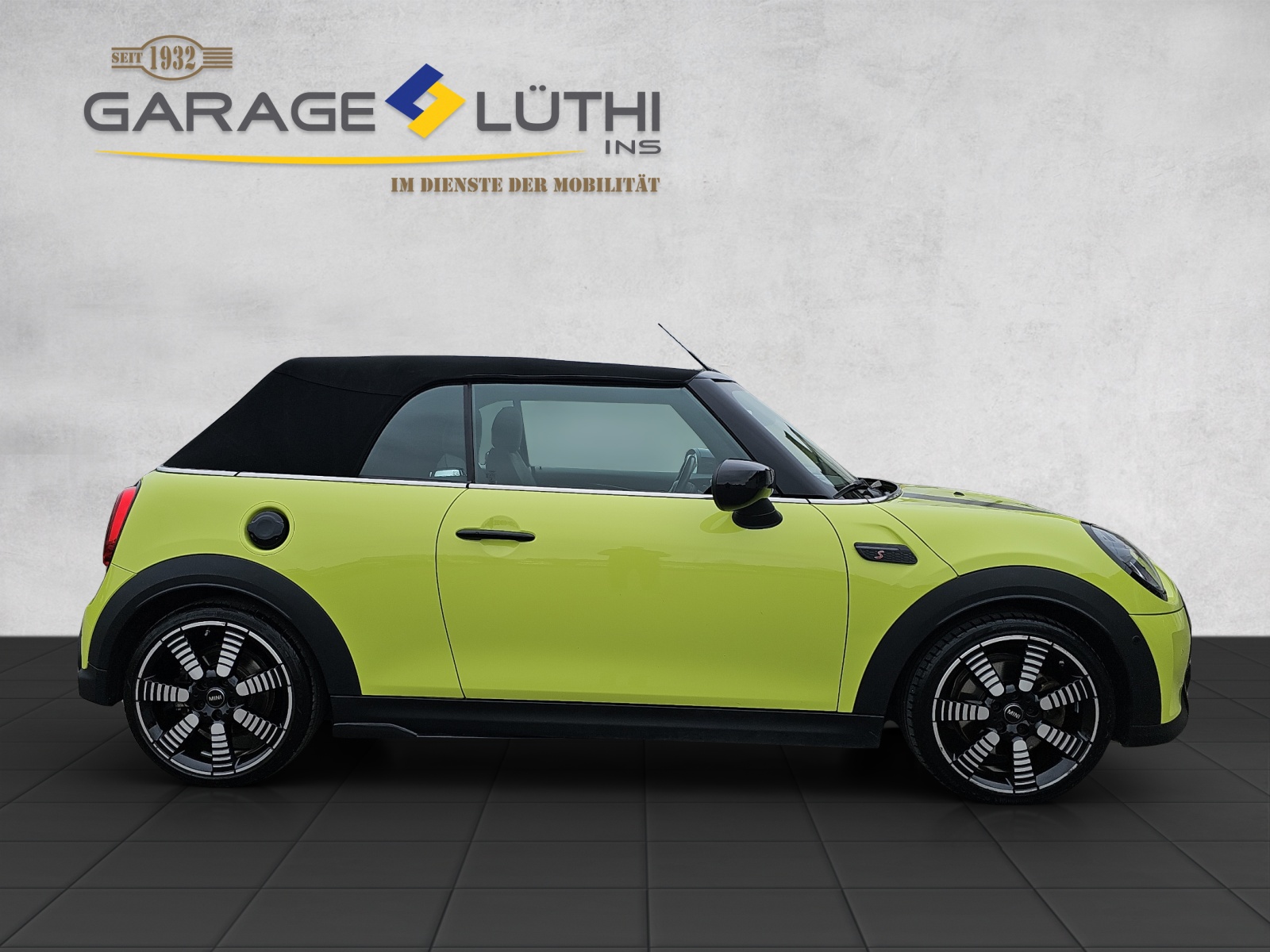 MINI Cooper S Cabriolet DKG-showroom-element-3