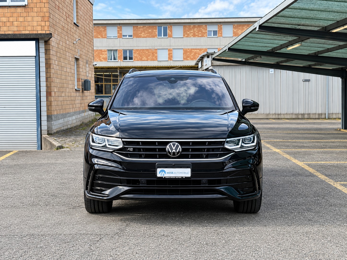 VW Tiguan Allspace 2.0TSI R-Line Black Style 4Motion DSG Standheizung-image-1