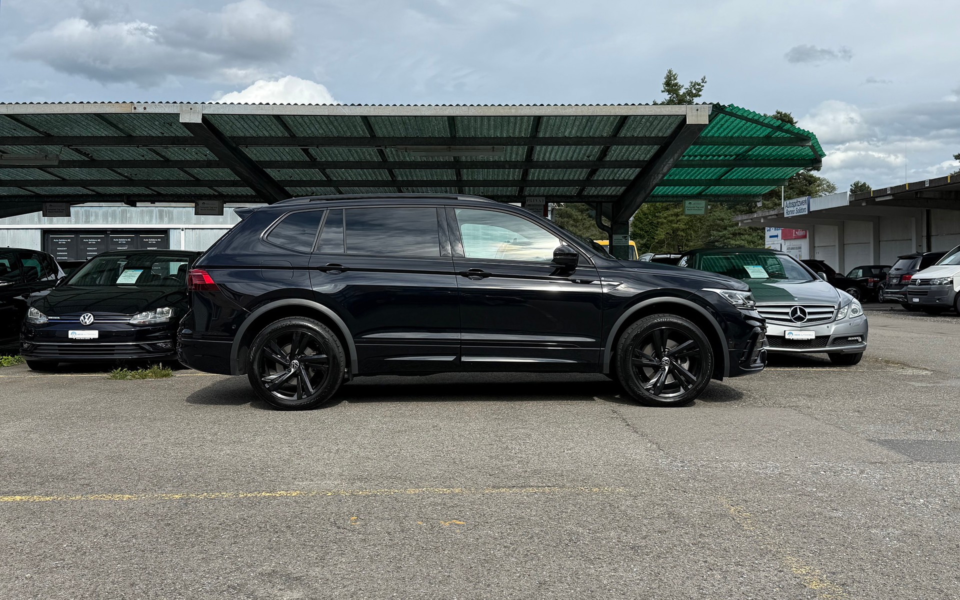 VW Tiguan Allspace 2.0TSI R-Line Black Style 4Motion DSG Standheizung-image-6