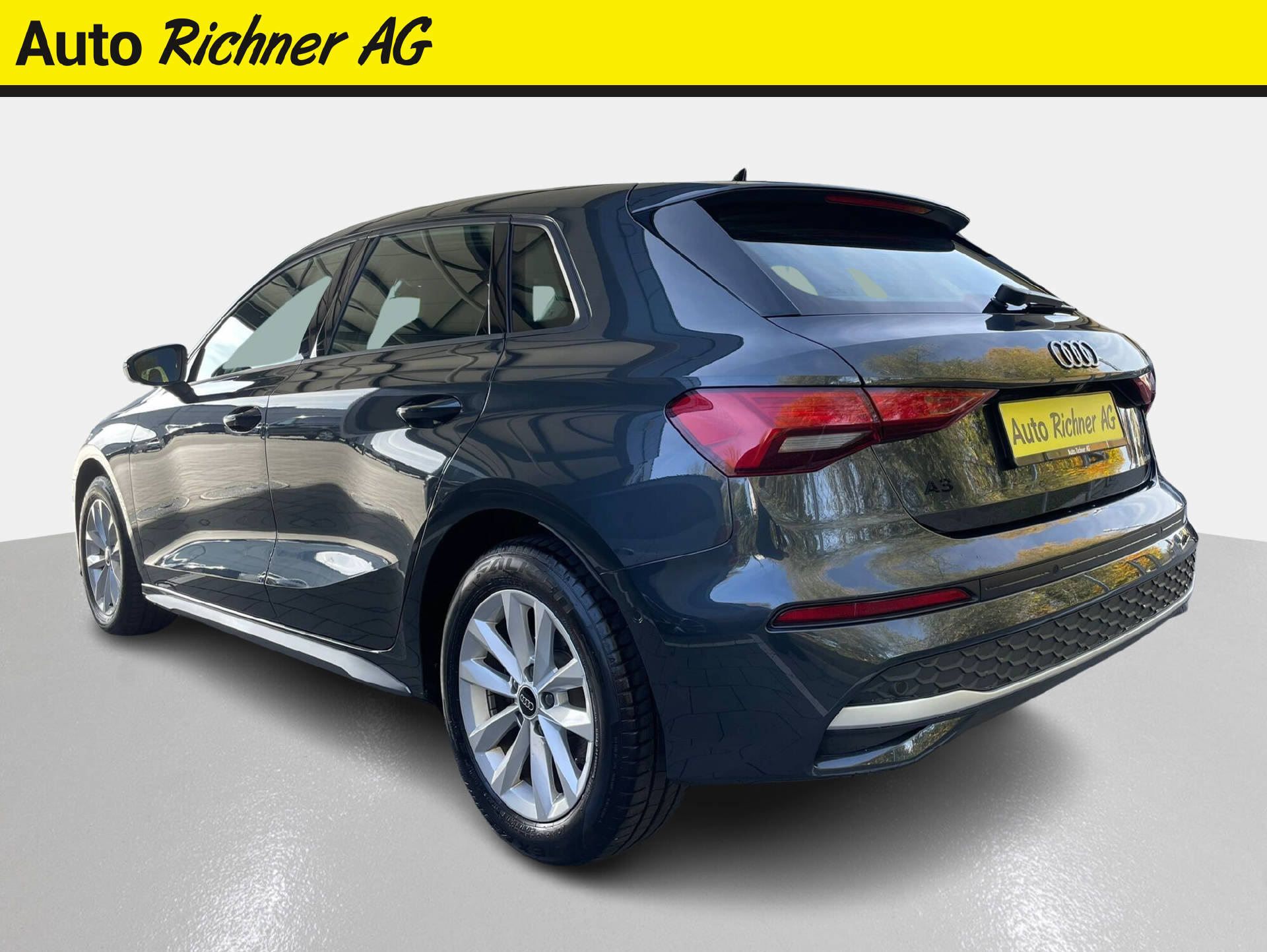 AUDI A3 Sportback 1.5 35 TFSI S-Tronic-image-4