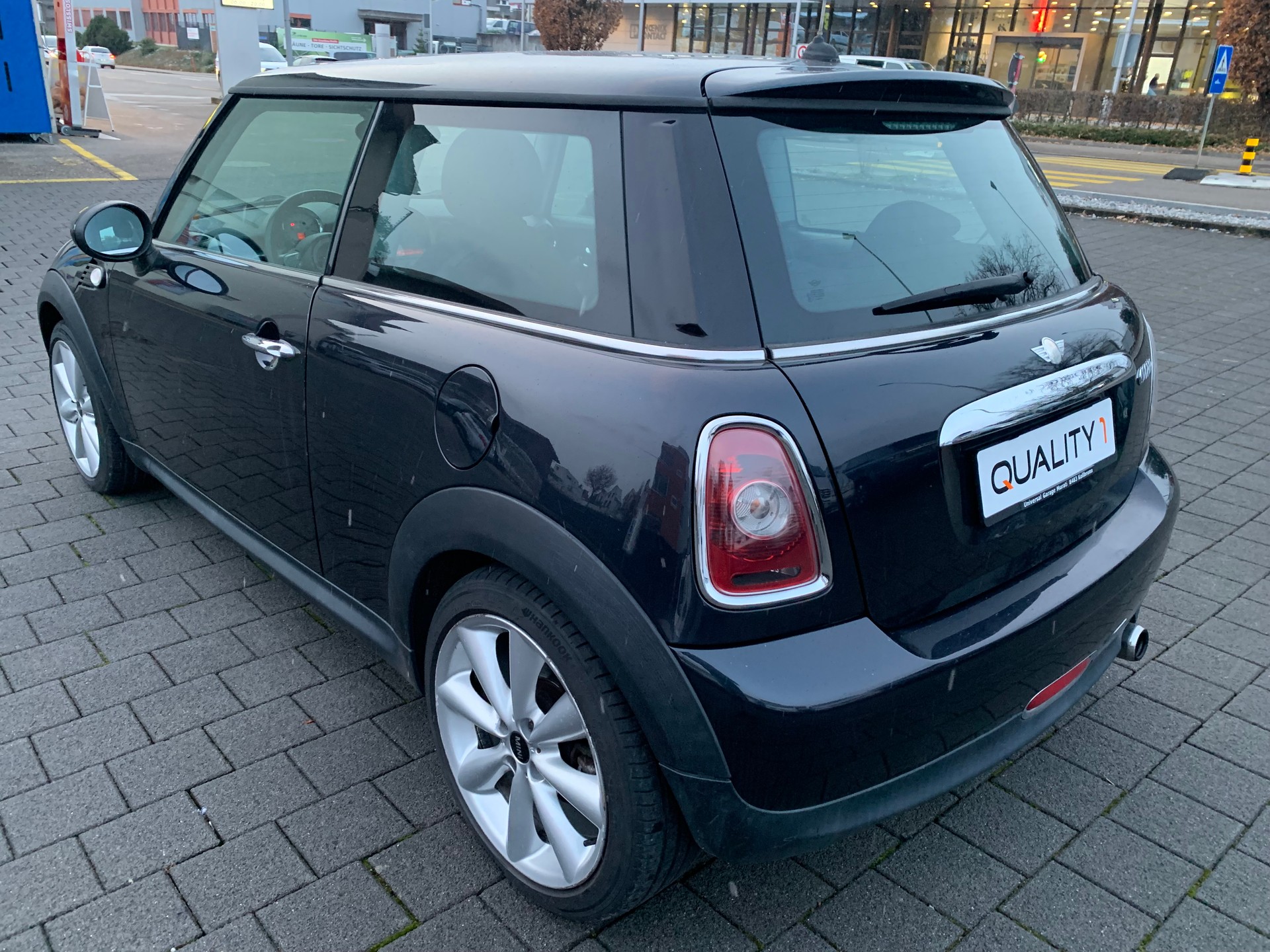 MINI Cooper-image-2
