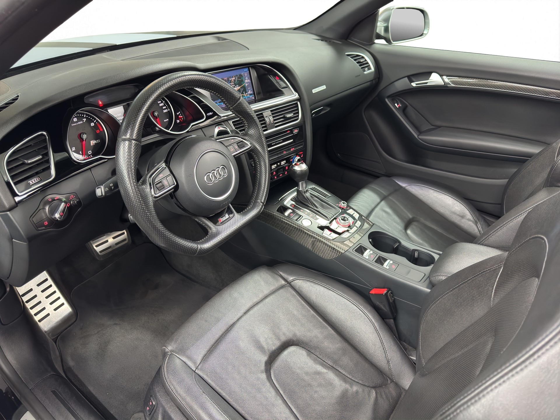 AUDI RS5 Cabrio 4.2 FSI quattro S-tronic-image-14