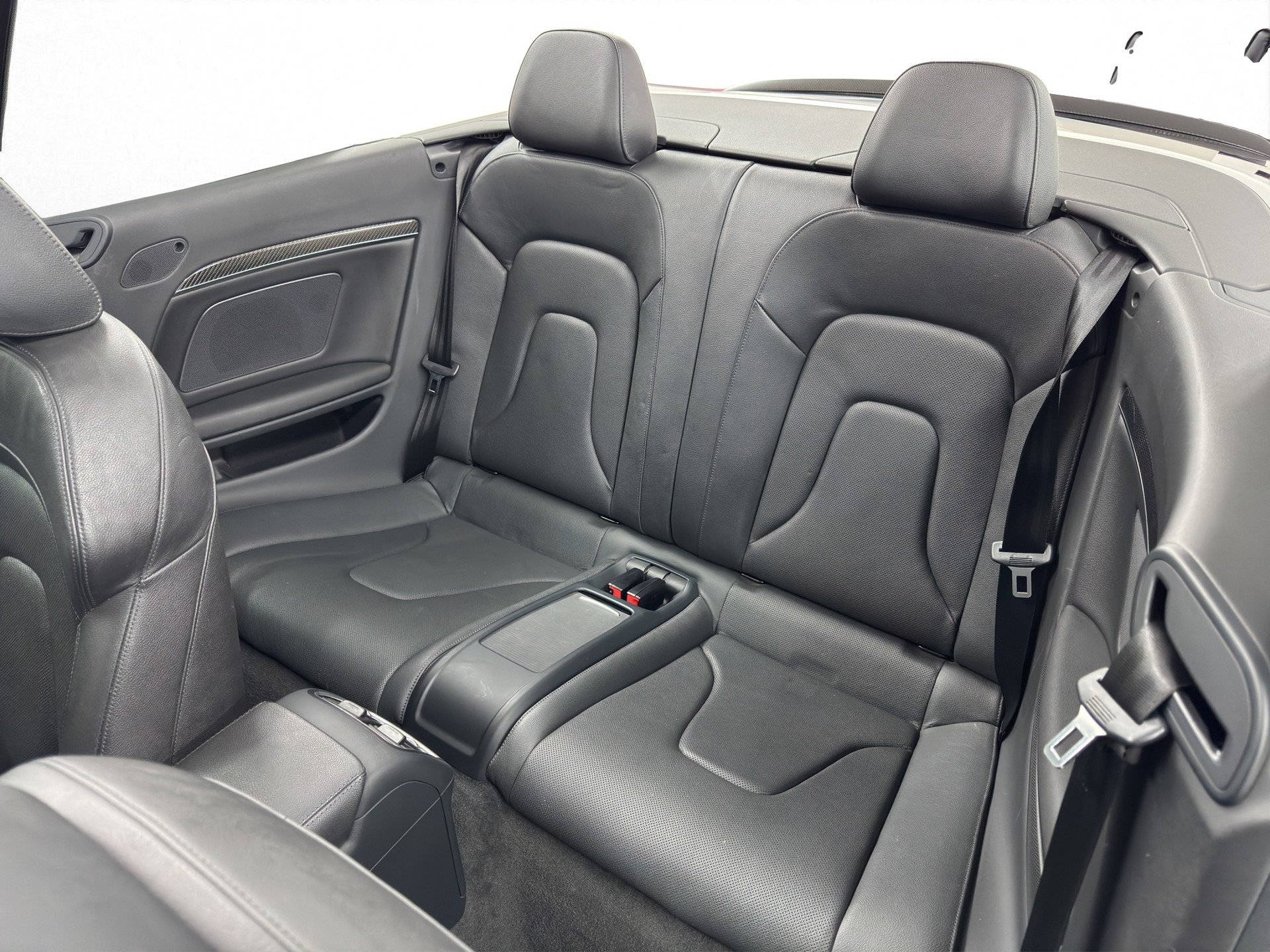 AUDI RS5 Cabrio 4.2 FSI quattro S-tronic-image-16