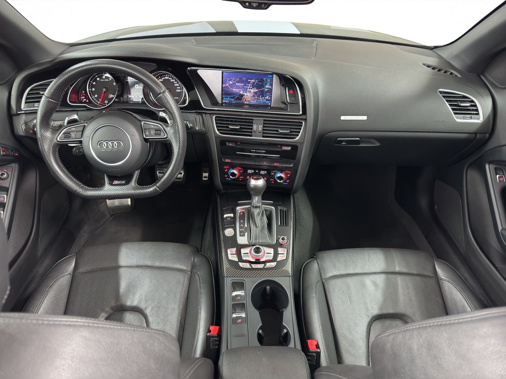 AUDI RS5 Cabrio 4.2 FSI quattro S-tronic-image-8