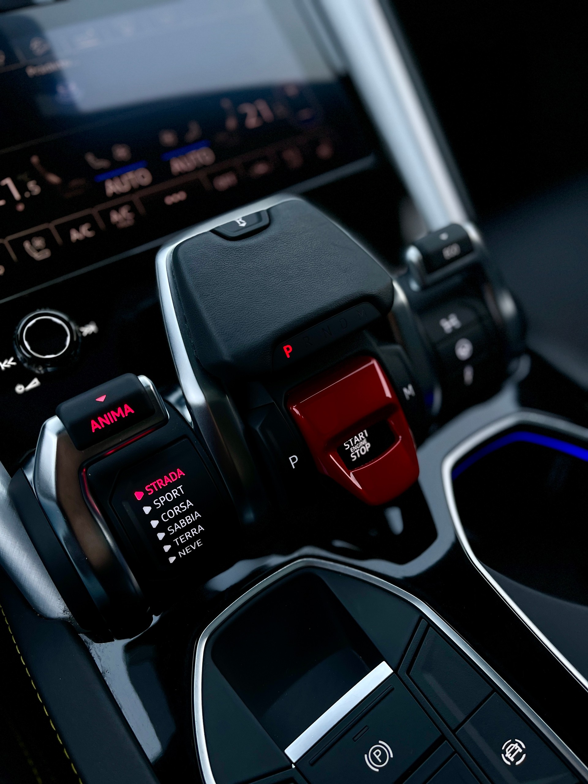 LAMBORGHINI Urus E-Gear-image-10