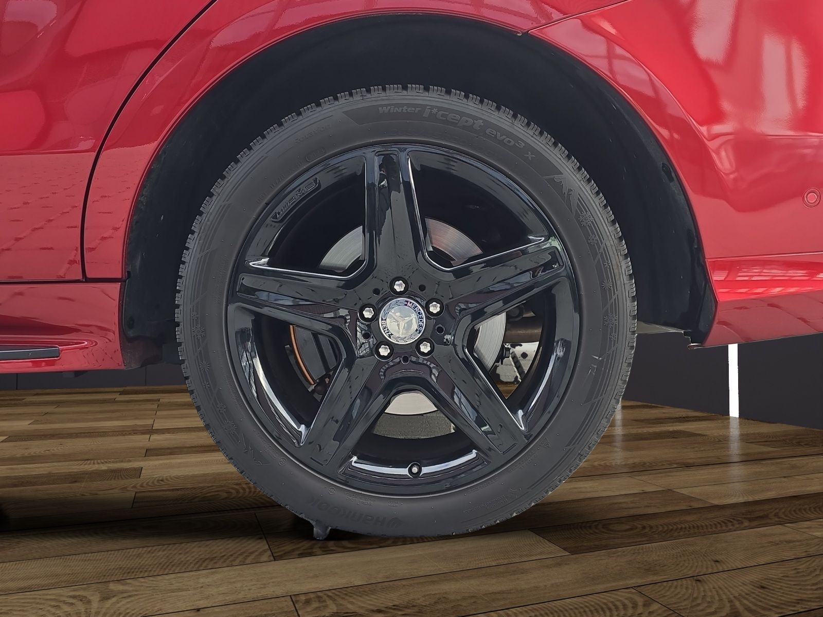 MERCEDES-BENZ GLE 500 4Matic 7G-Tronic AMG Line-image-28